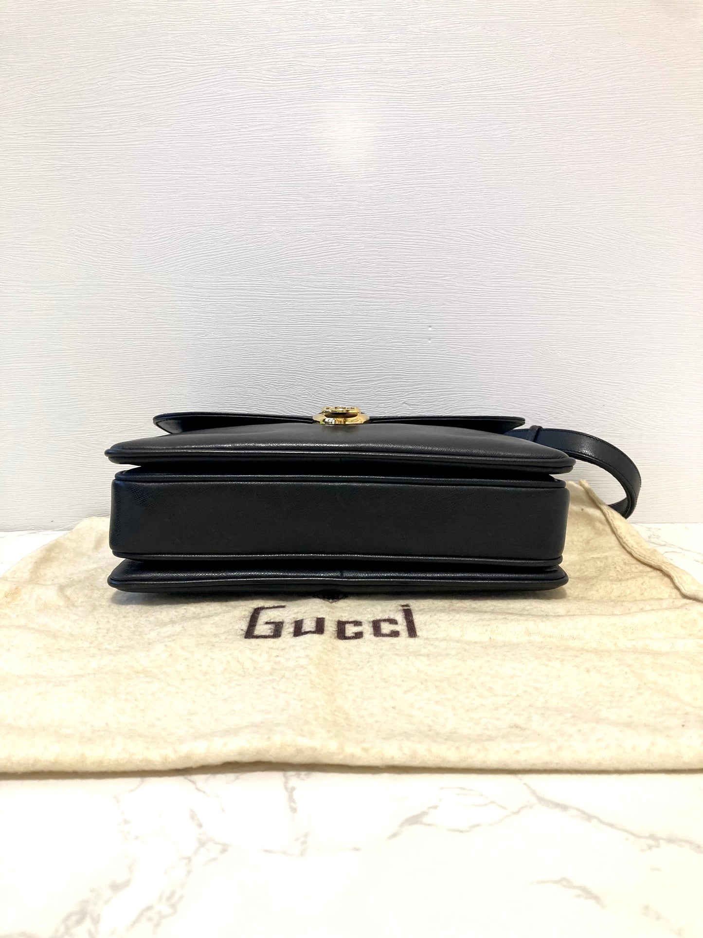 GUCCI Black x Gold Leather Shoulder Bag
