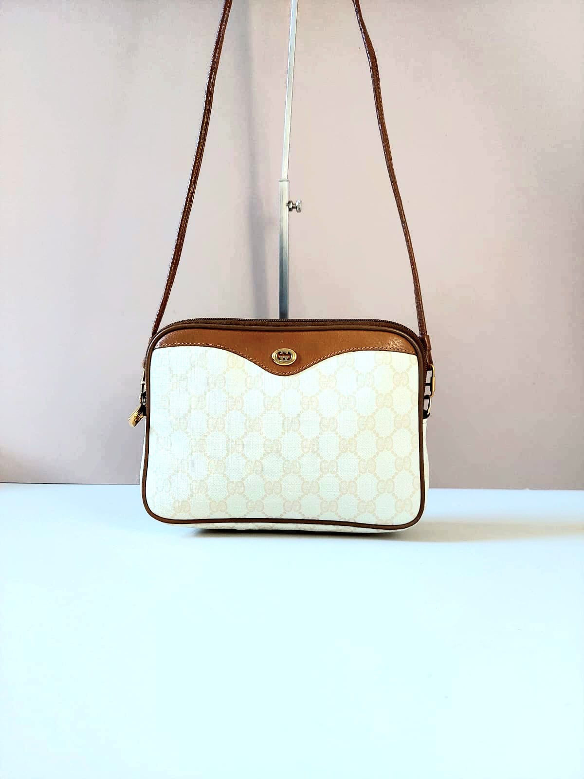 GUCCI rare white coffee color matching leather small bag / side bag / oblique bag