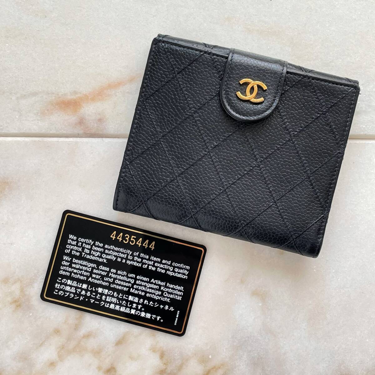 CHANEL 稀有雙面金扣黑色魚子醬牛皮皮革短夾/小錢包/銀包