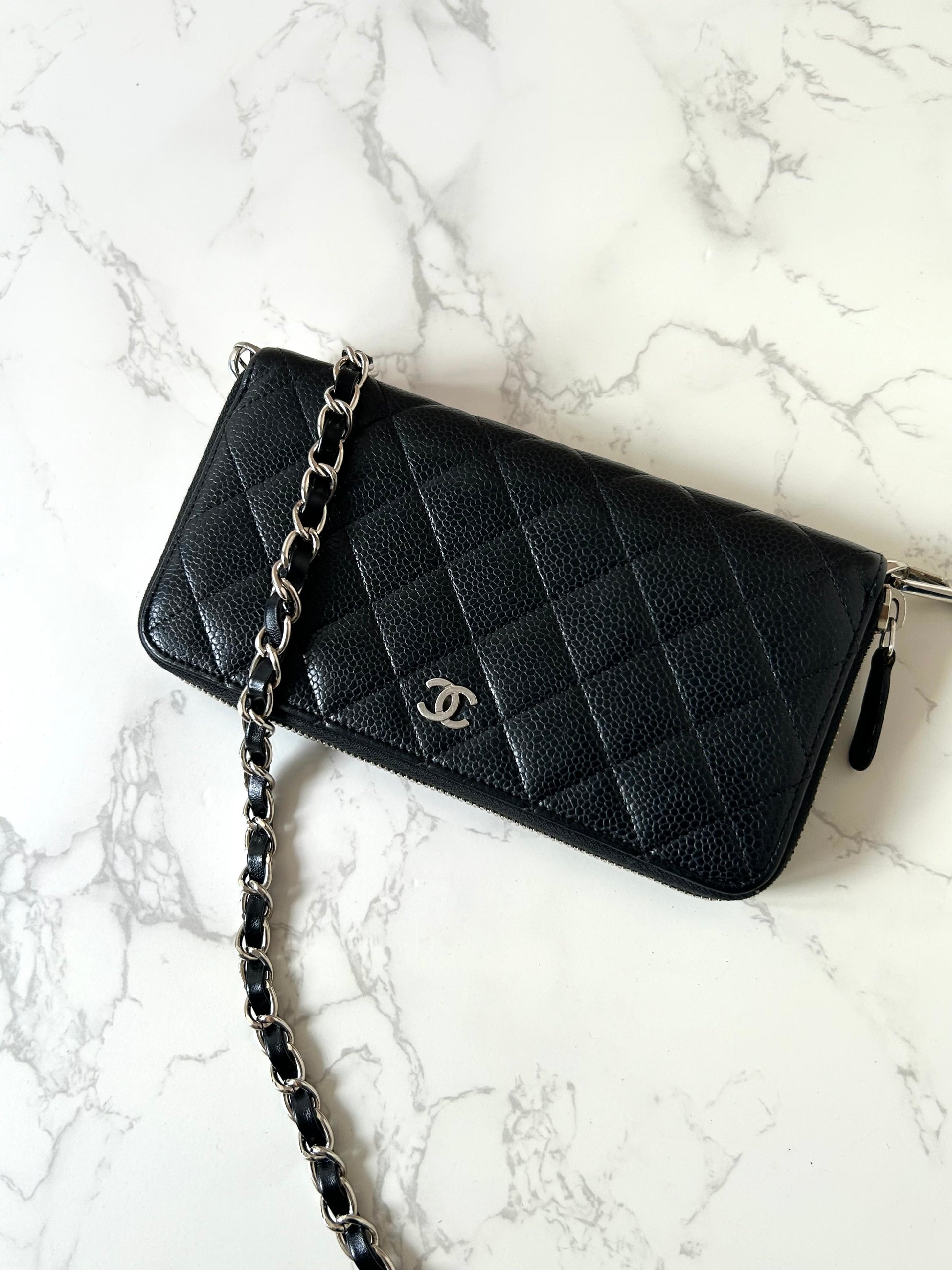 CHANEL black silver buckle caviar leather zipper side bag/crossbody bag/long clip/wallet