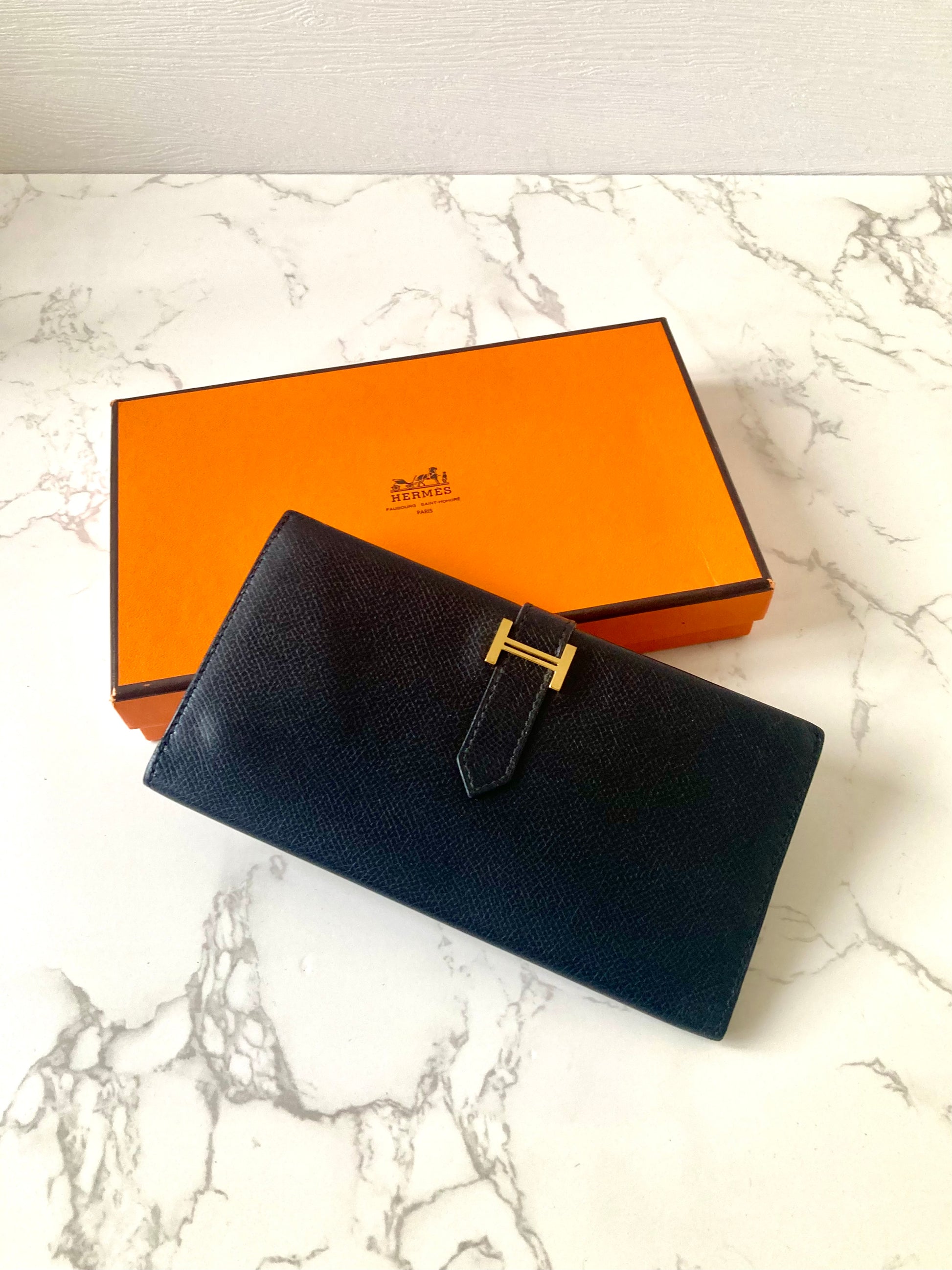 HERMES Black x Gold Epsom Leather Bearn H Bi-fold Wallet