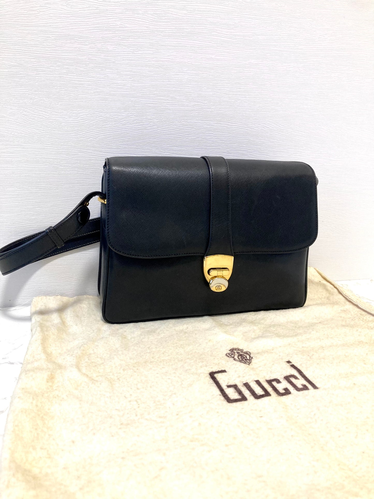 GUCCI Black x Gold Leather Shoulder Bag