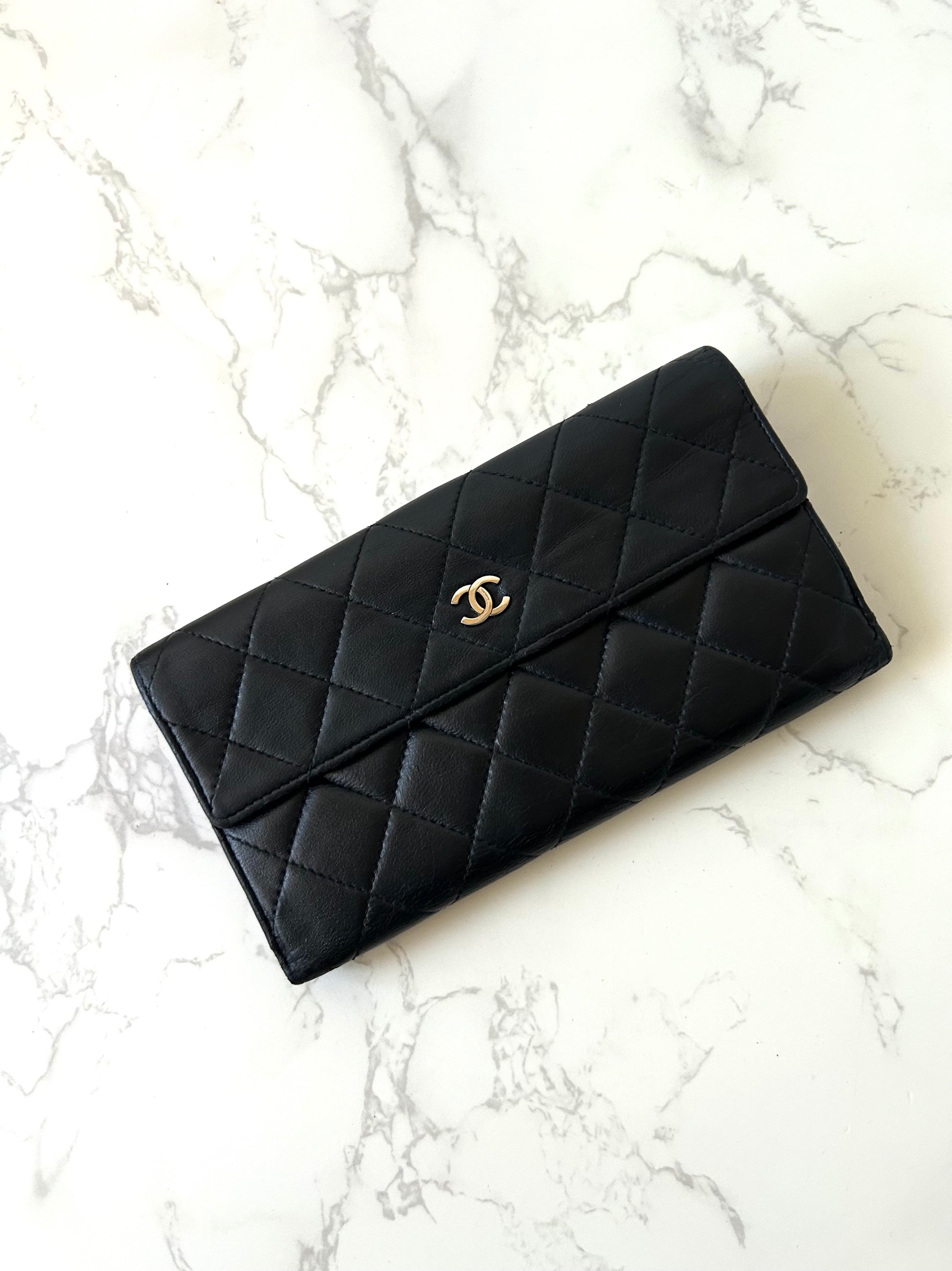 CHANEL 黑色格紋小羊皮革銀標長夾/錢包
