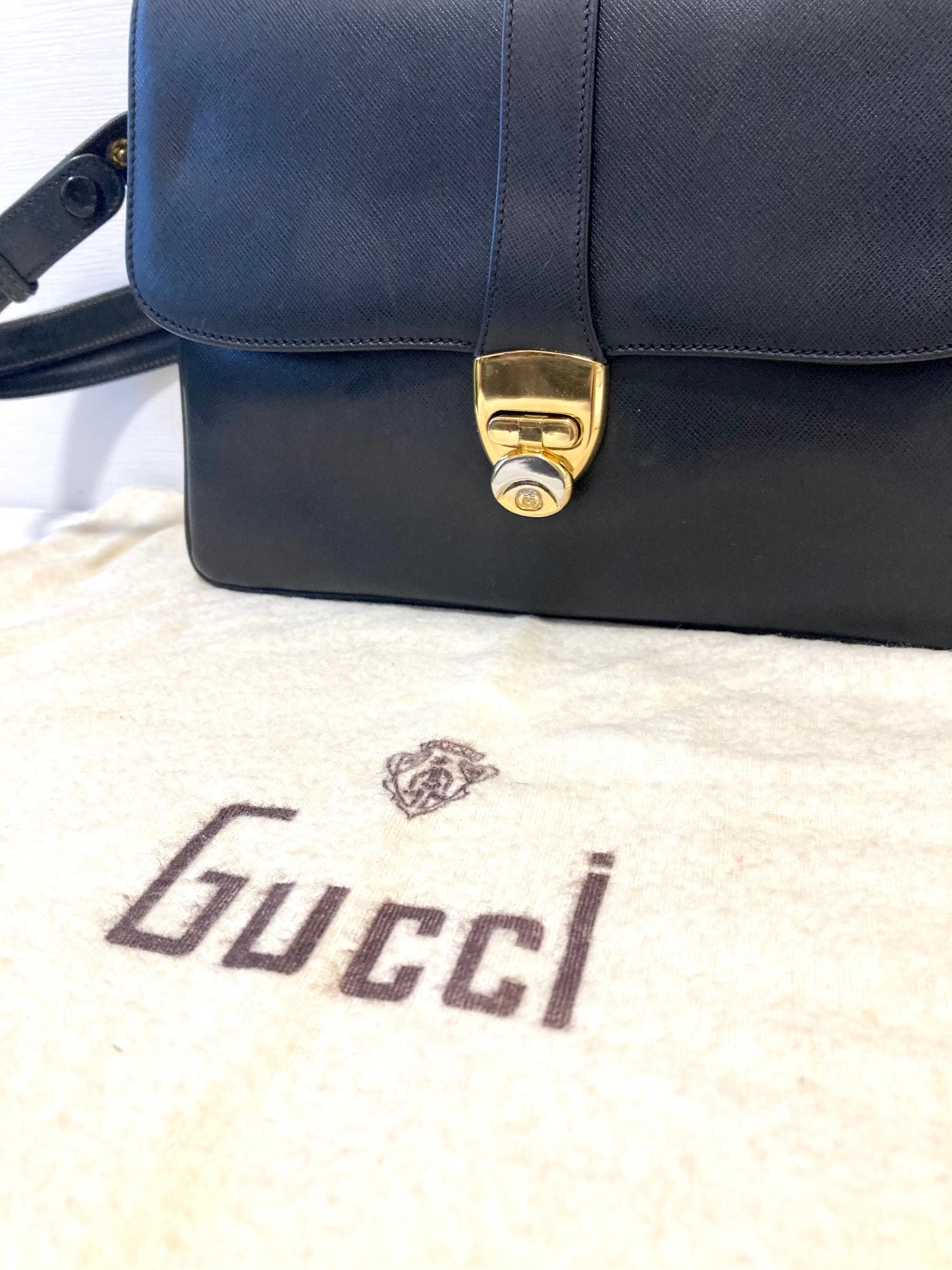 GUCCI Black x Gold Leather Shoulder Bag