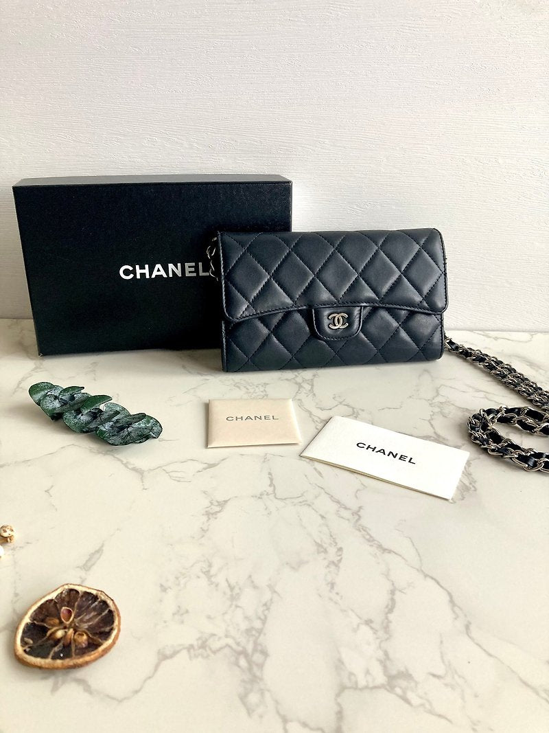 CHANEL Black Lambskin Leather Long Wallet/Chain Side Bag/Slant Bag - Japanese Second-hand Vintage