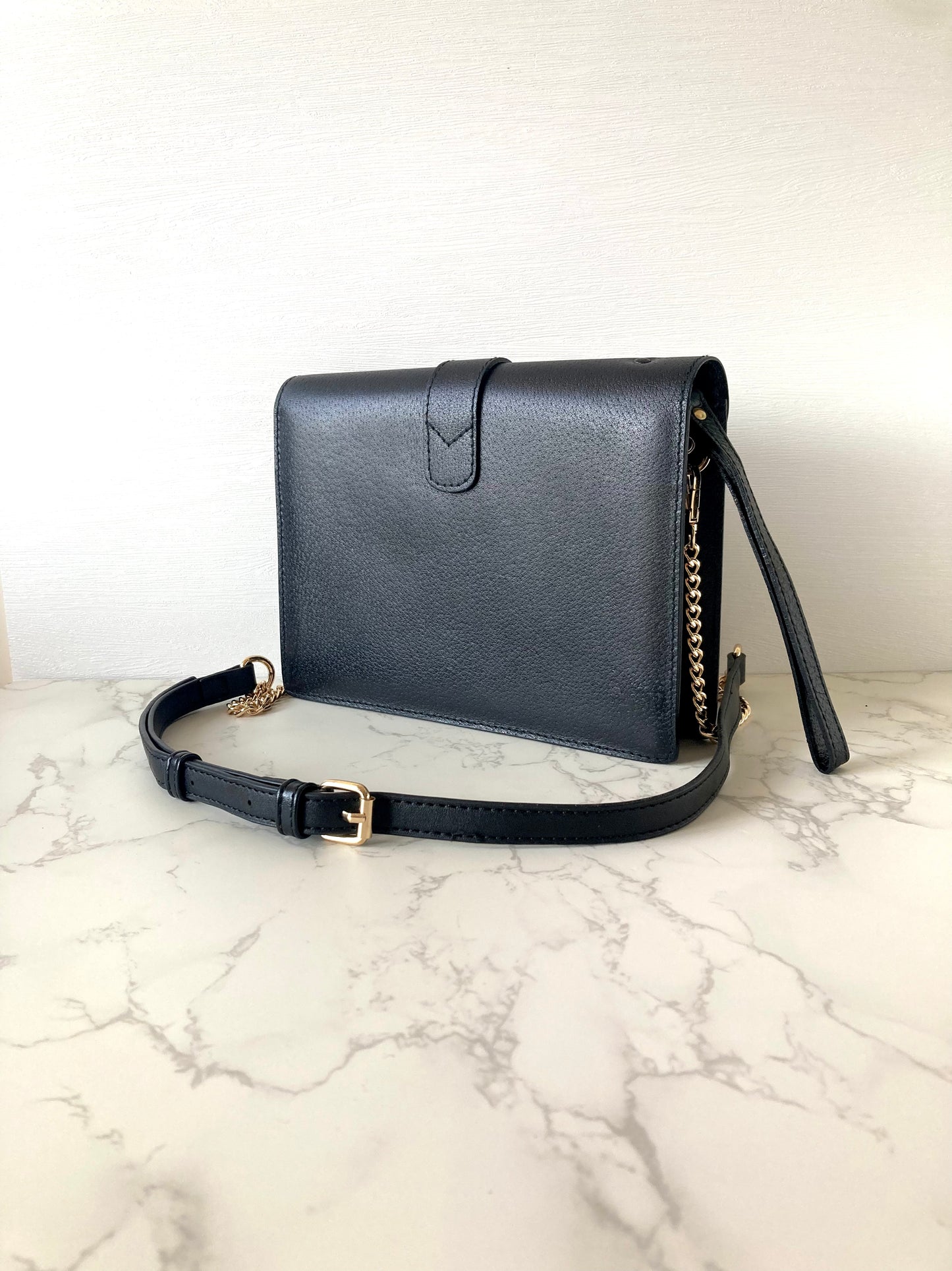 GUCCI Black x Gold Calf Leather Two-way Shoulder Bag / Clutch Bag