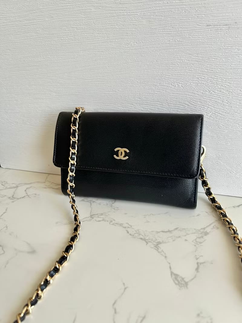Rare second-hand Chanel black wallet short wallet / wallet shoulder bag / crossbody bag
