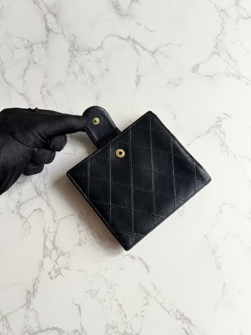 Chanel雙面小羊皮革黑色短夾/零錢包