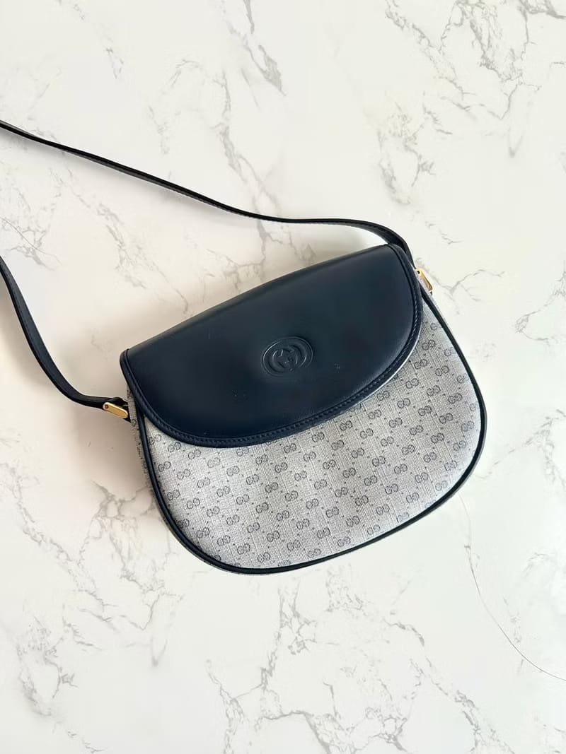 Gucci blue and black old flower half moon side backpack/oblique backpack/shoulder bag
