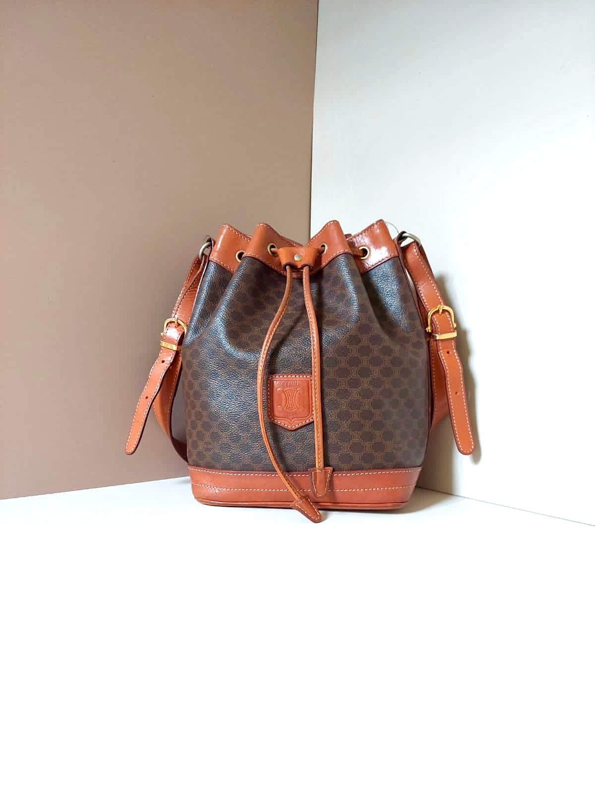 CELINE Brown Old Flower Leather Single Shoulder Drawstring Bucket Bag/Side Bag - Japanese Second-hand Vintage