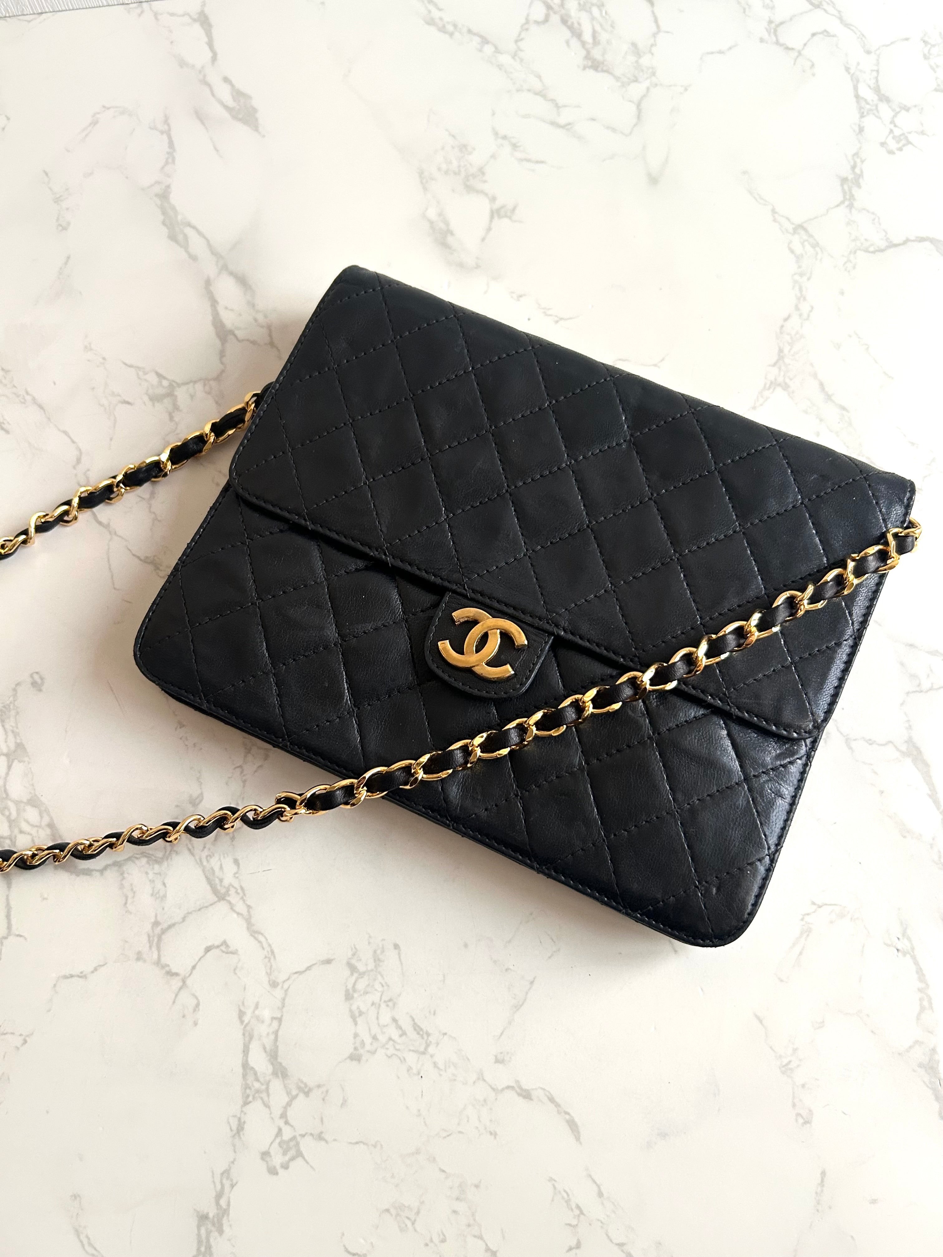 Chanel 黑金22 Matelassé 翻蓋包/側背包/單肩包