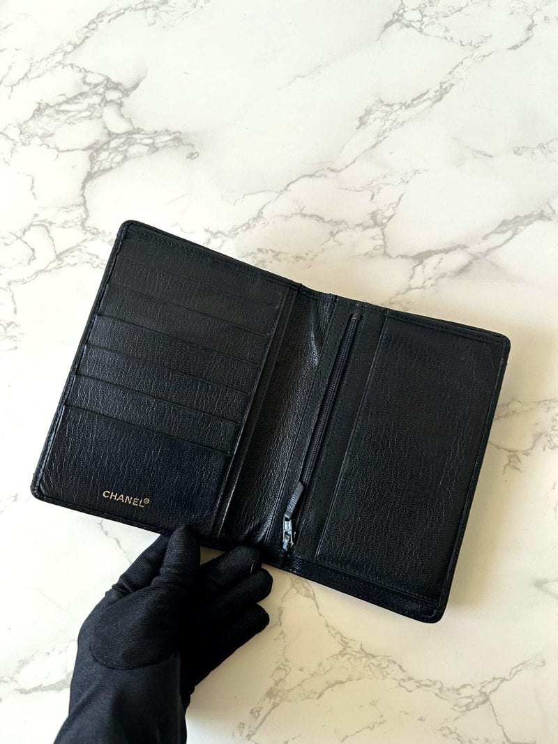 CHANEL rare black gold label short and medium wallet/wallet/passport holder