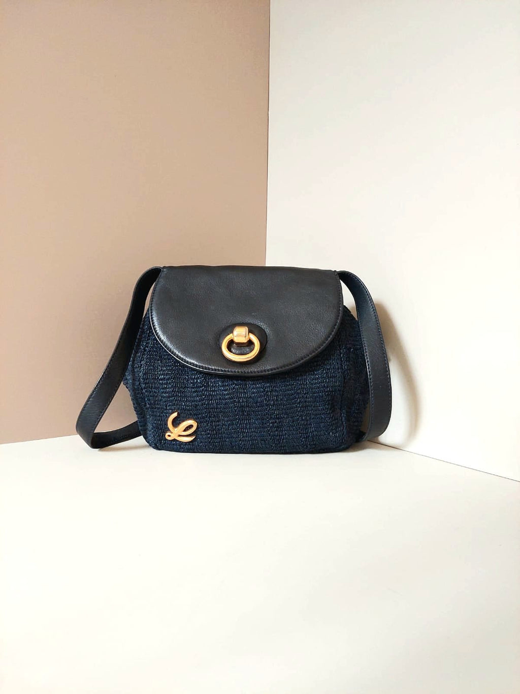 LOEWE 稀有海軍藍黑色編織拼色斜背包/側背包