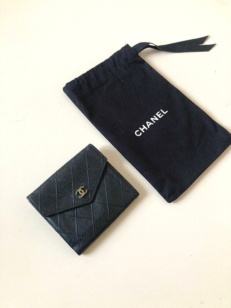 CHANEL 稀有雙面金扣黑色魚子醬牛皮皮革短夾/小錢包/銀包