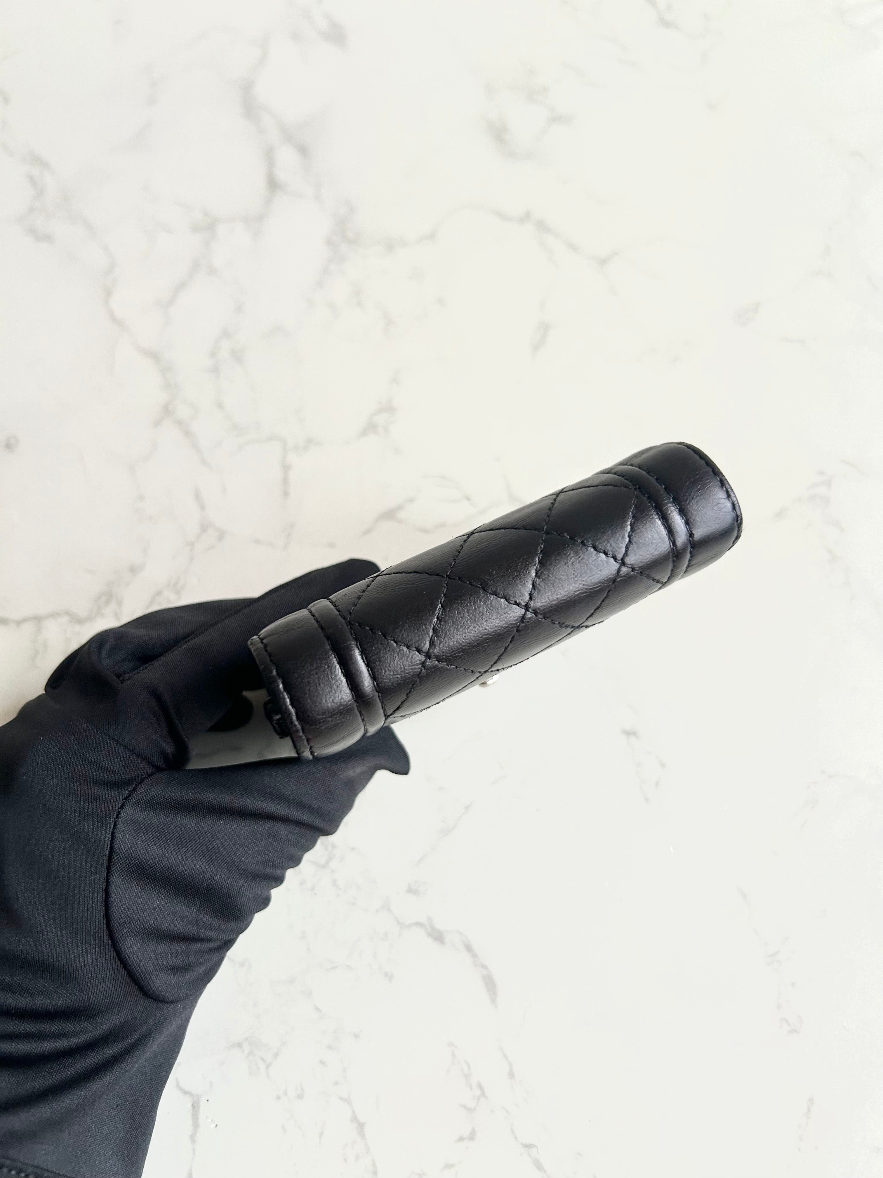 Chanel 黑色Matelasse銀扣皮革短夾 錢包 皮夾