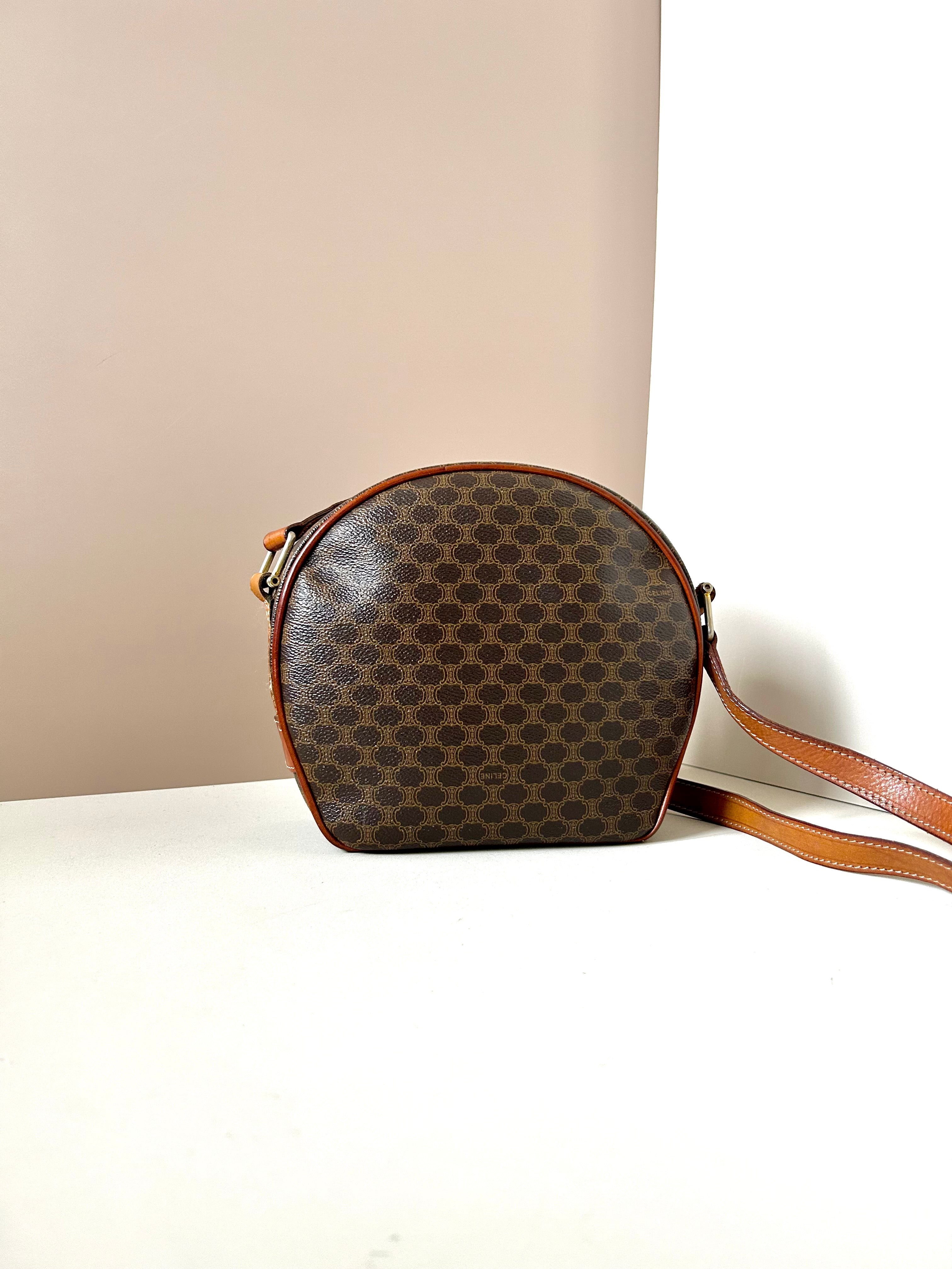 CELINE rare coffee-colored old flower small shell box bag/side backpack/oblique backpack
