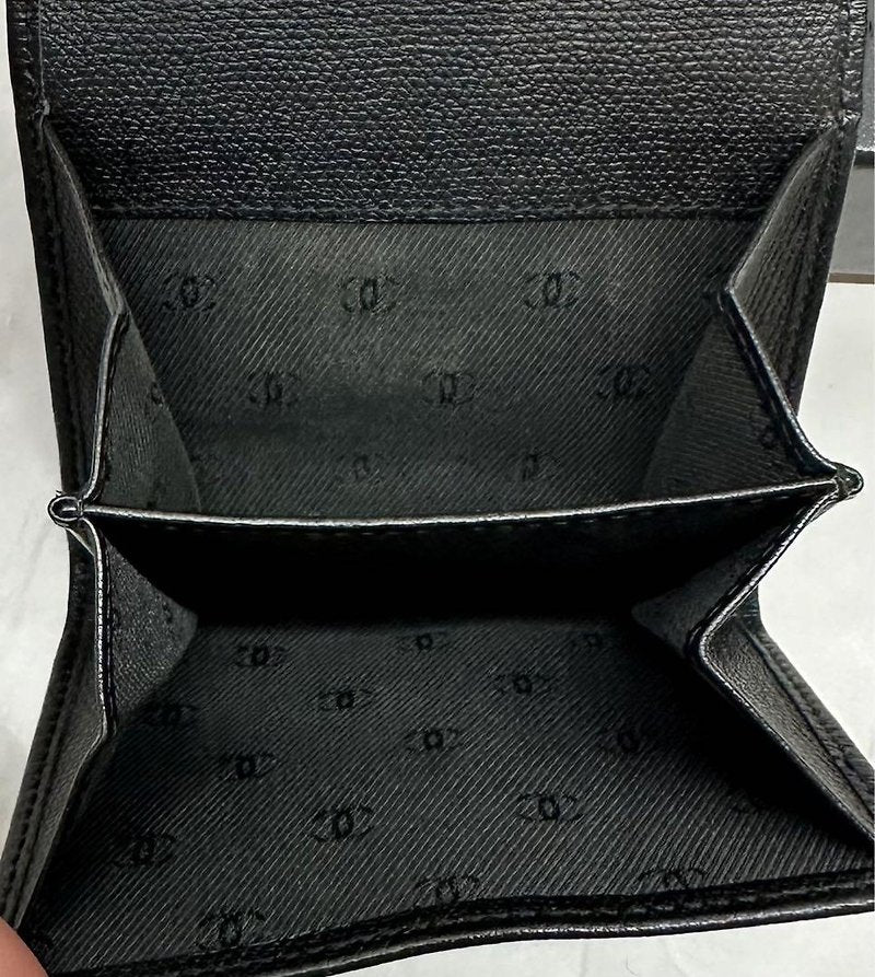 CHANEL full set of accessories · rare black cowhide leather gold coin short clip / small wallet