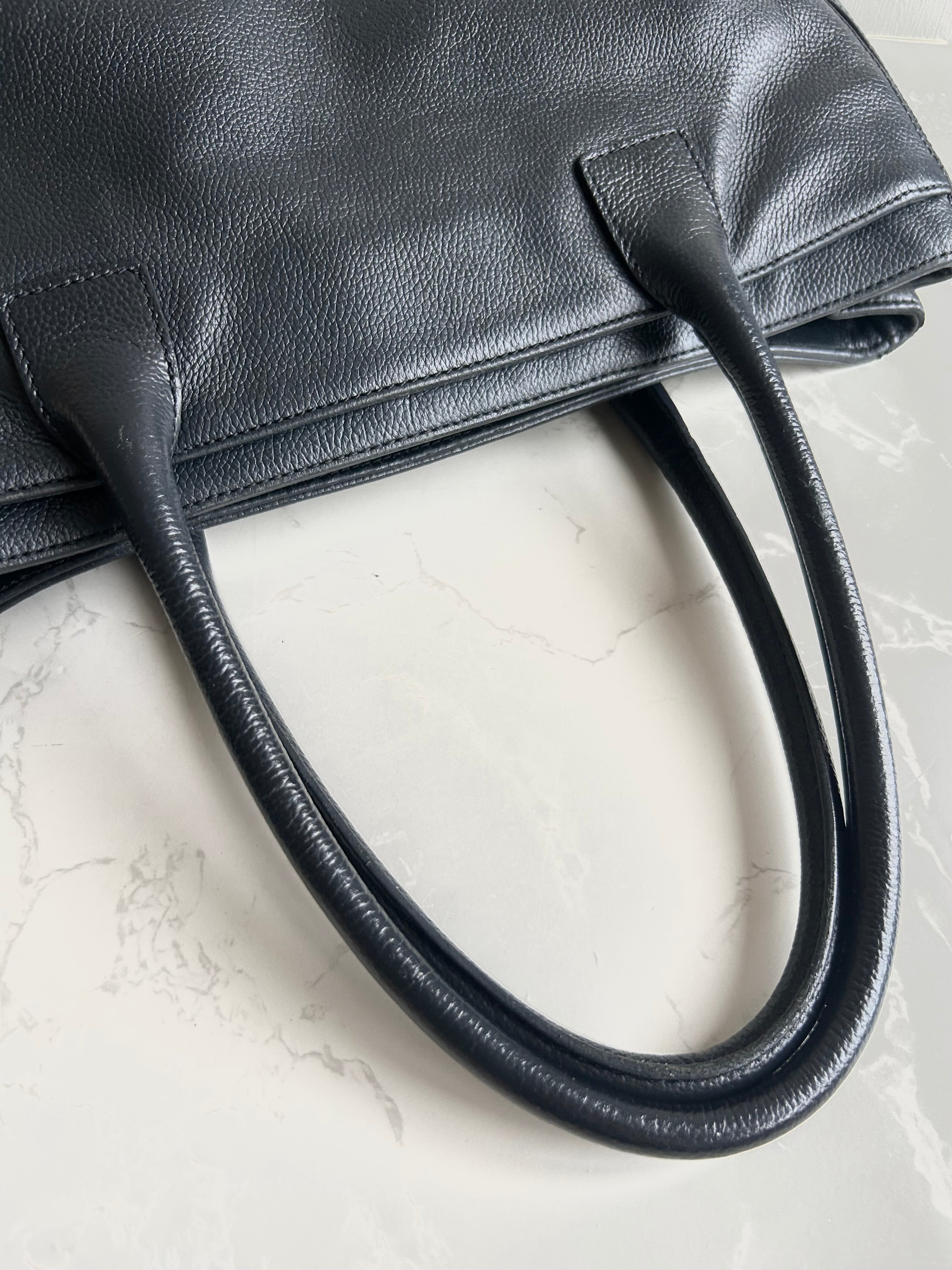 Chanel 復刻黑銀旋轉扣Executive Tote 托特包 單肩包 側背包 中古包