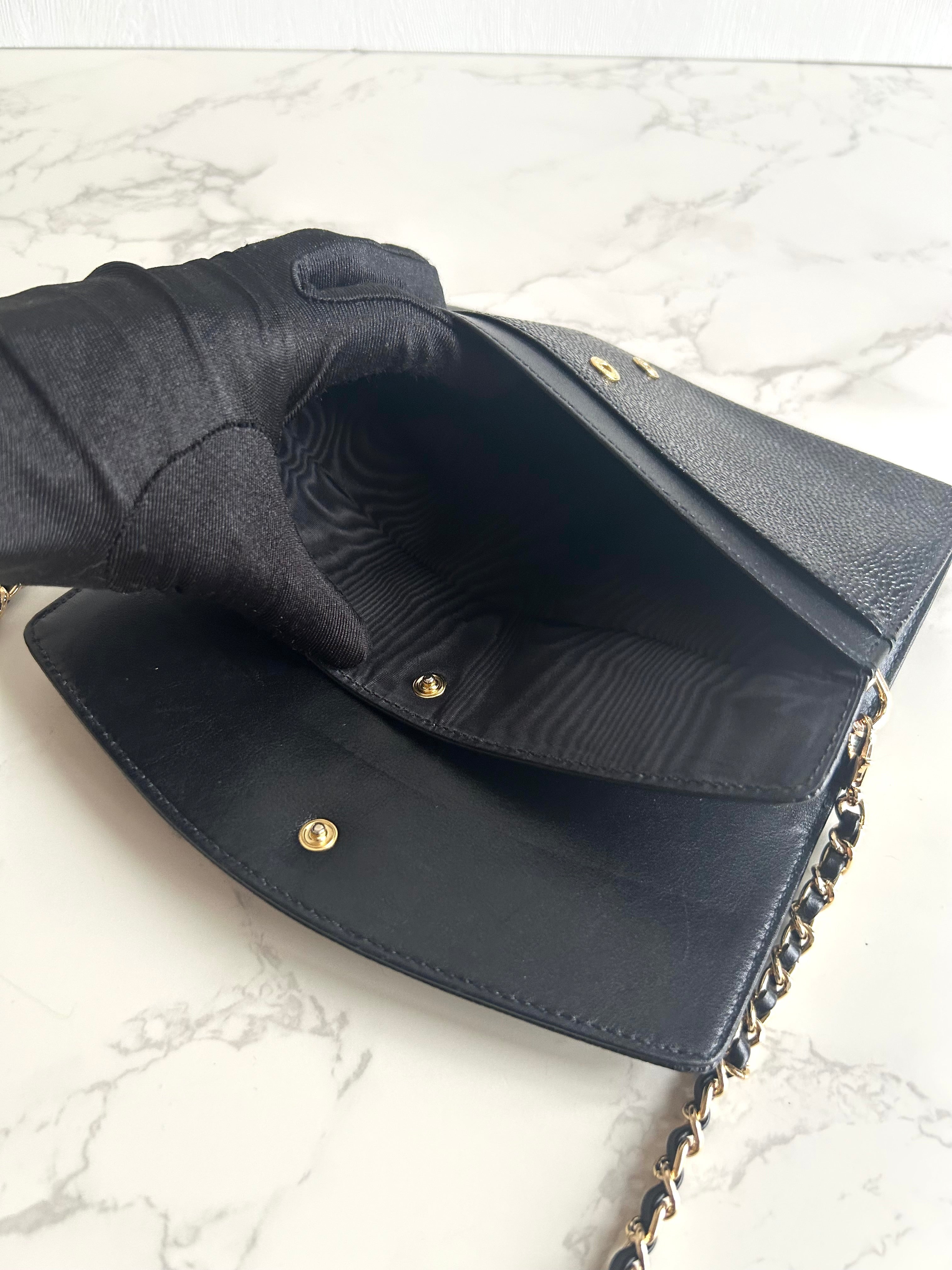 Second-hand Chanel black caviar leather WOC/side bag/crossbody bag/wallet