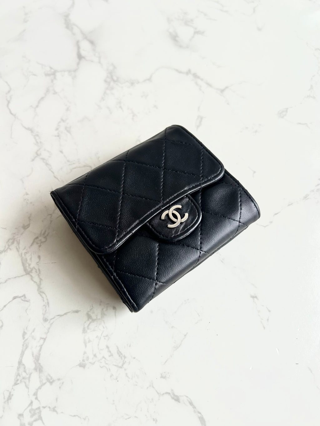 Chanel雙面黑銀色小羊皮革短夾 皮夾 錢包 中夾