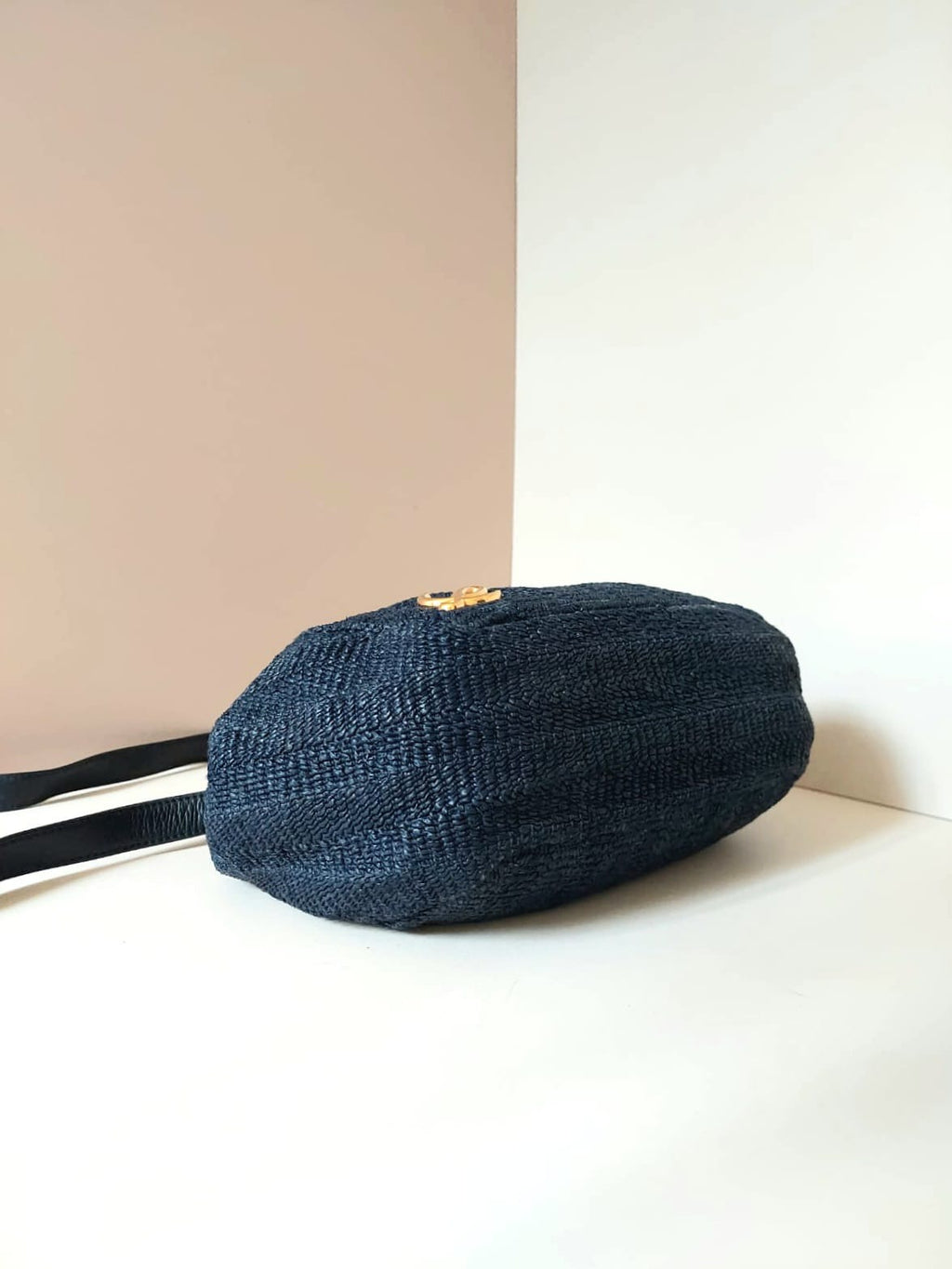 LOEWE 稀有海軍藍黑色編織拼色斜背包/側背包