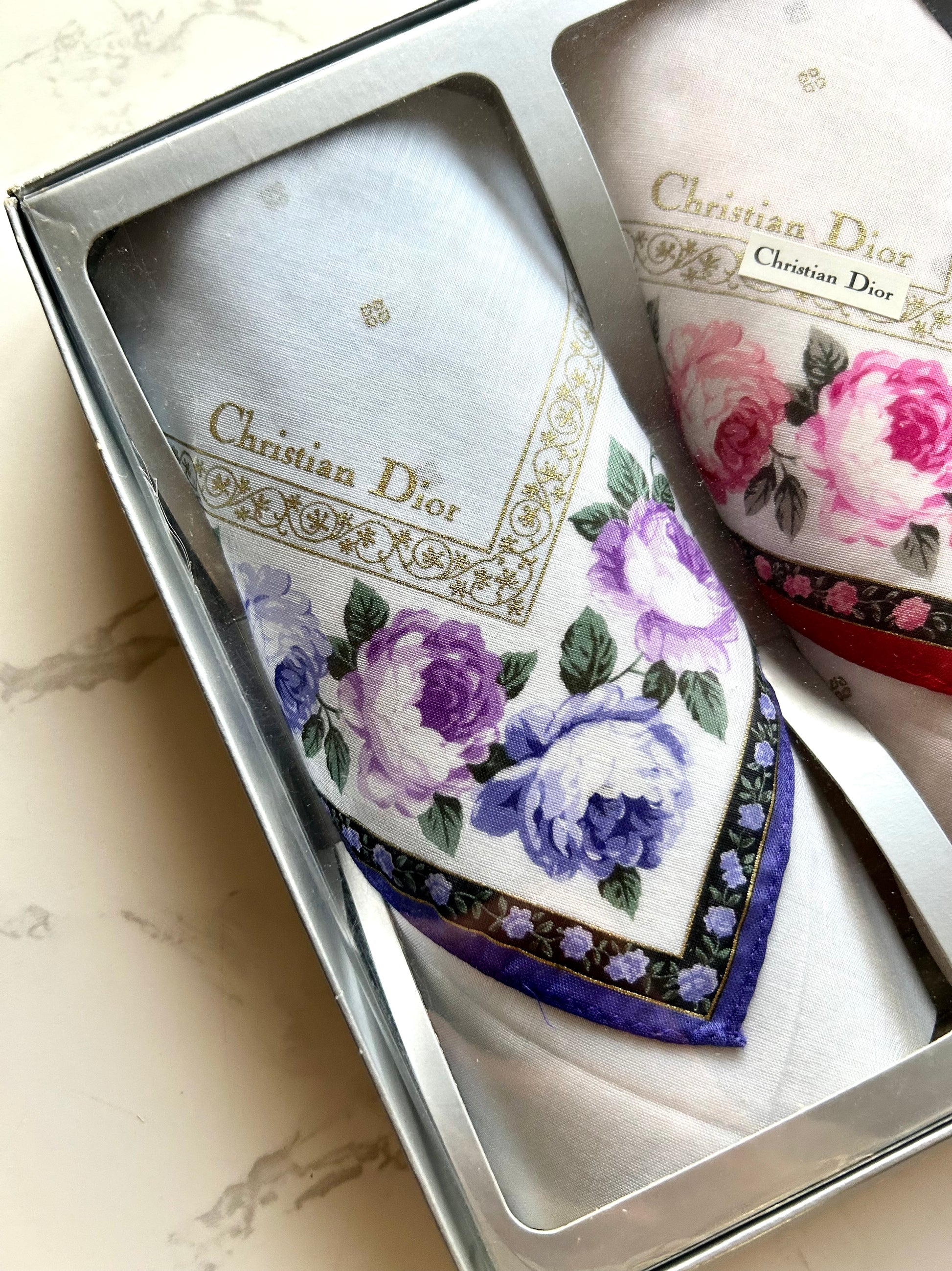 DIOR 未使用保存品•鮮花花紋絲巾禮盒 - 一套2條· 新春禮品
