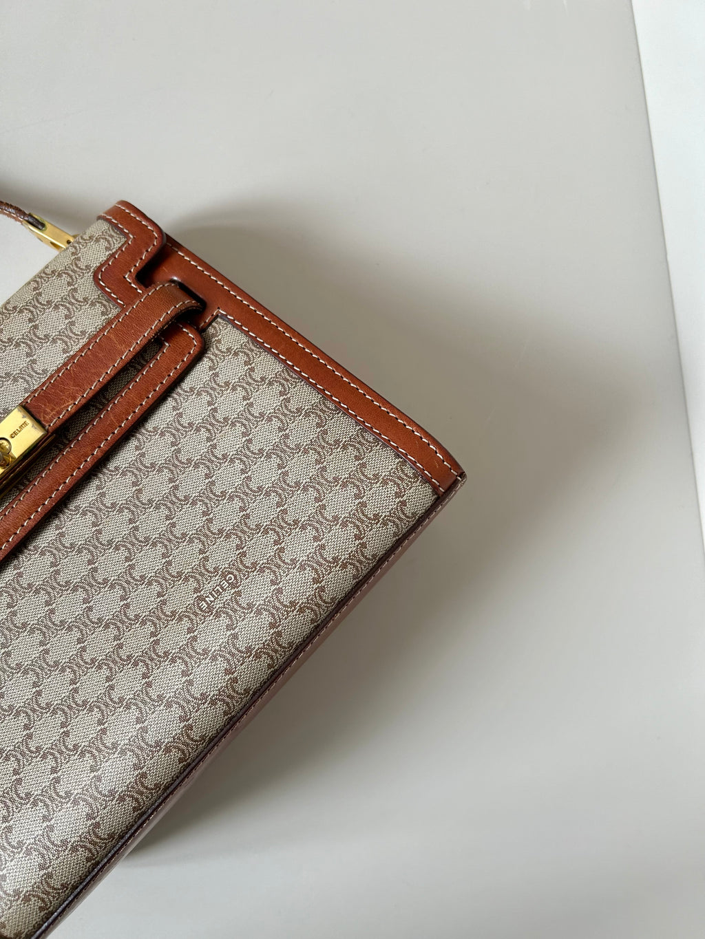 CELINE rare beige old flower Kelly box small bag/side bag/oblique bag