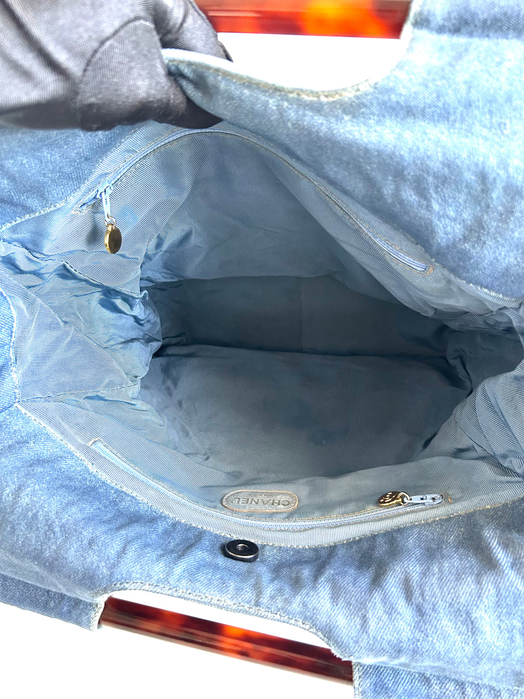Rare CHANEL denim tortoise shell handle tote bag/handbag