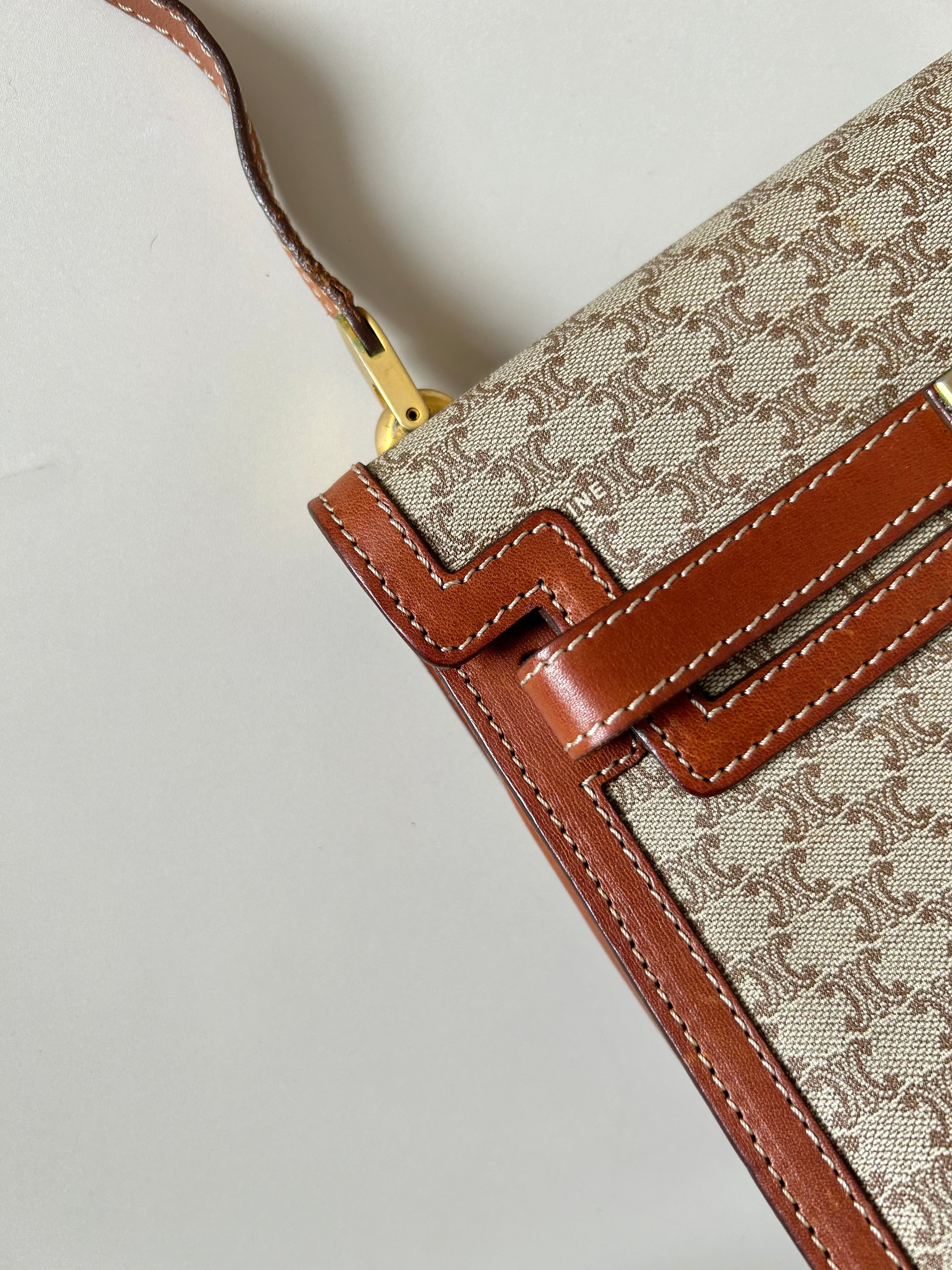 CELINE rare beige old flower Kelly box small bag/side bag/oblique bag