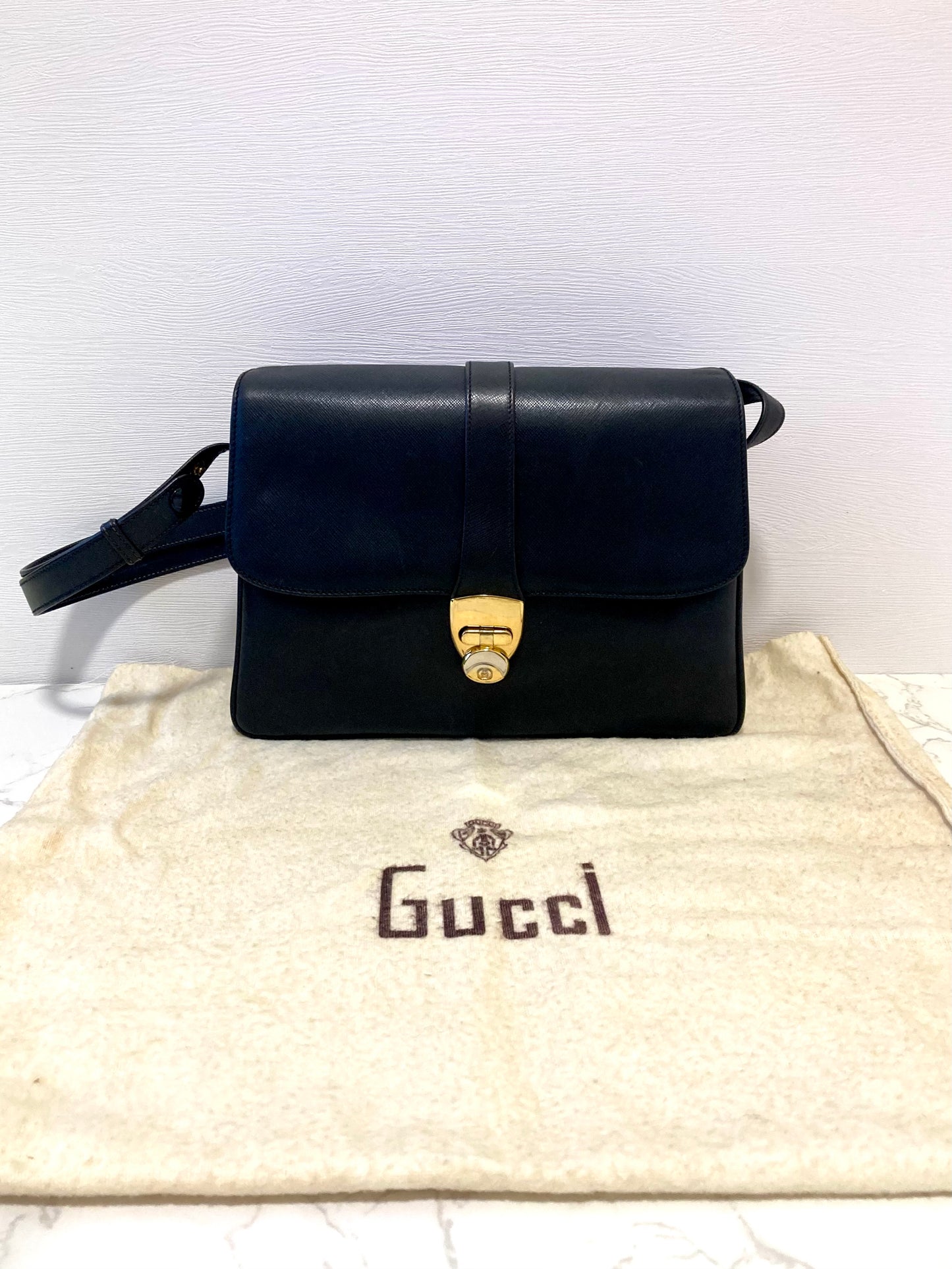 GUCCI Black x Gold Leather Shoulder Bag