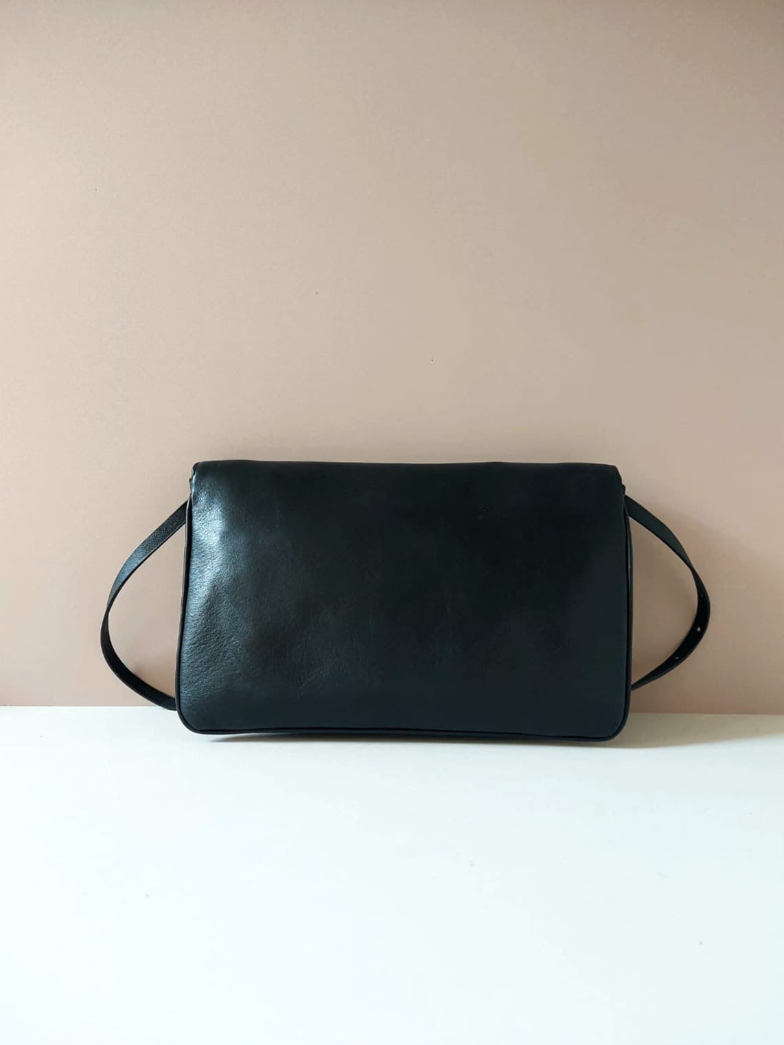 CELINE black leather gold Arc de Triomphe buckle envelope small bag / side bag / oblique bag 