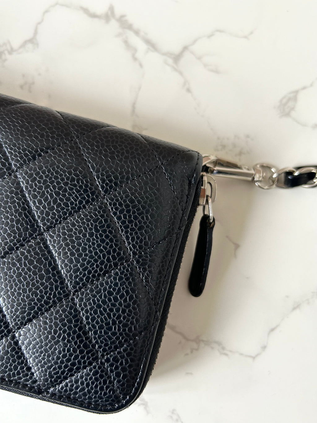 CHANEL black silver buckle caviar leather zipper side bag/crossbody bag/long clip/wallet