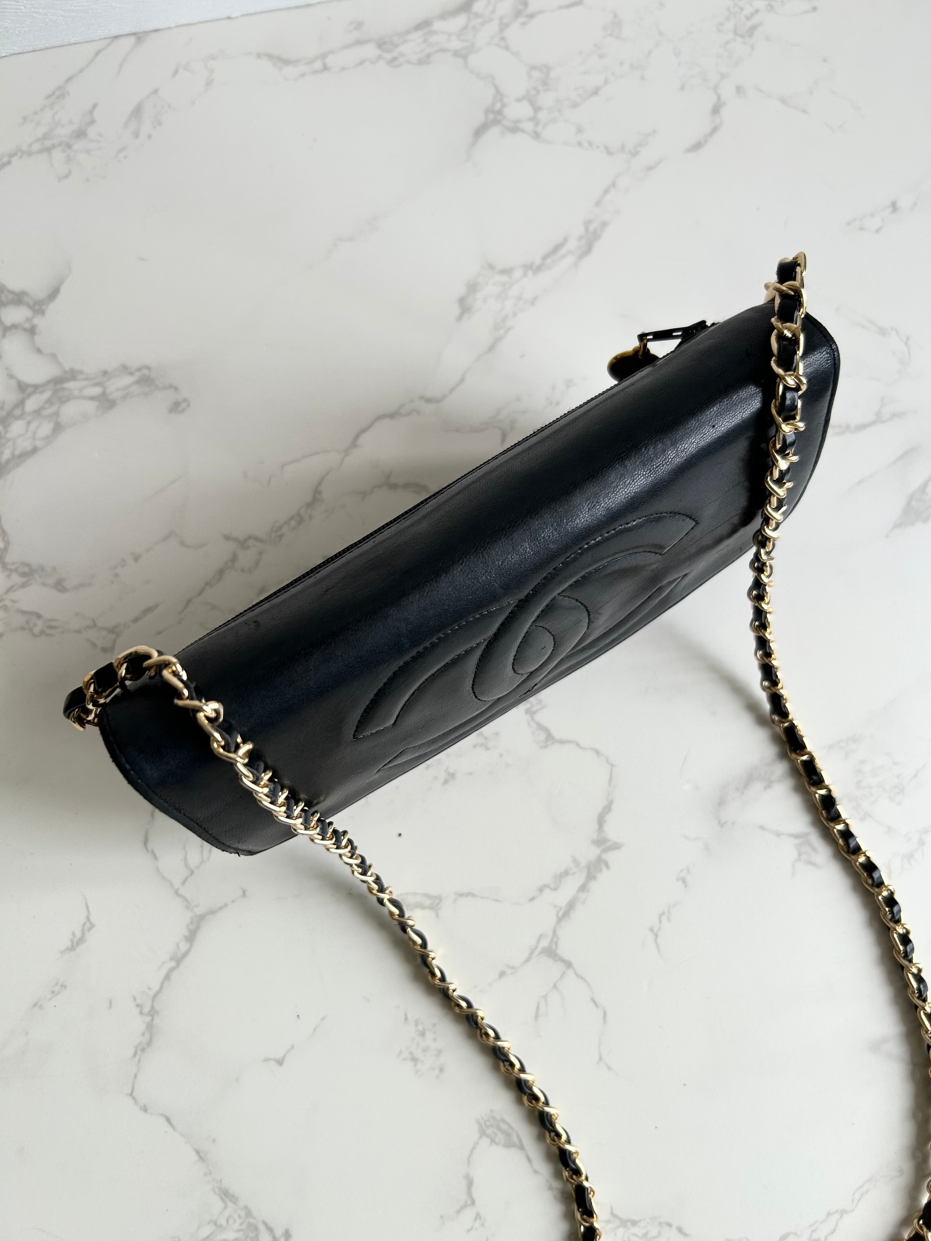 CHANEL rare black lambskin chain strap WOC/side bag/oblique bag