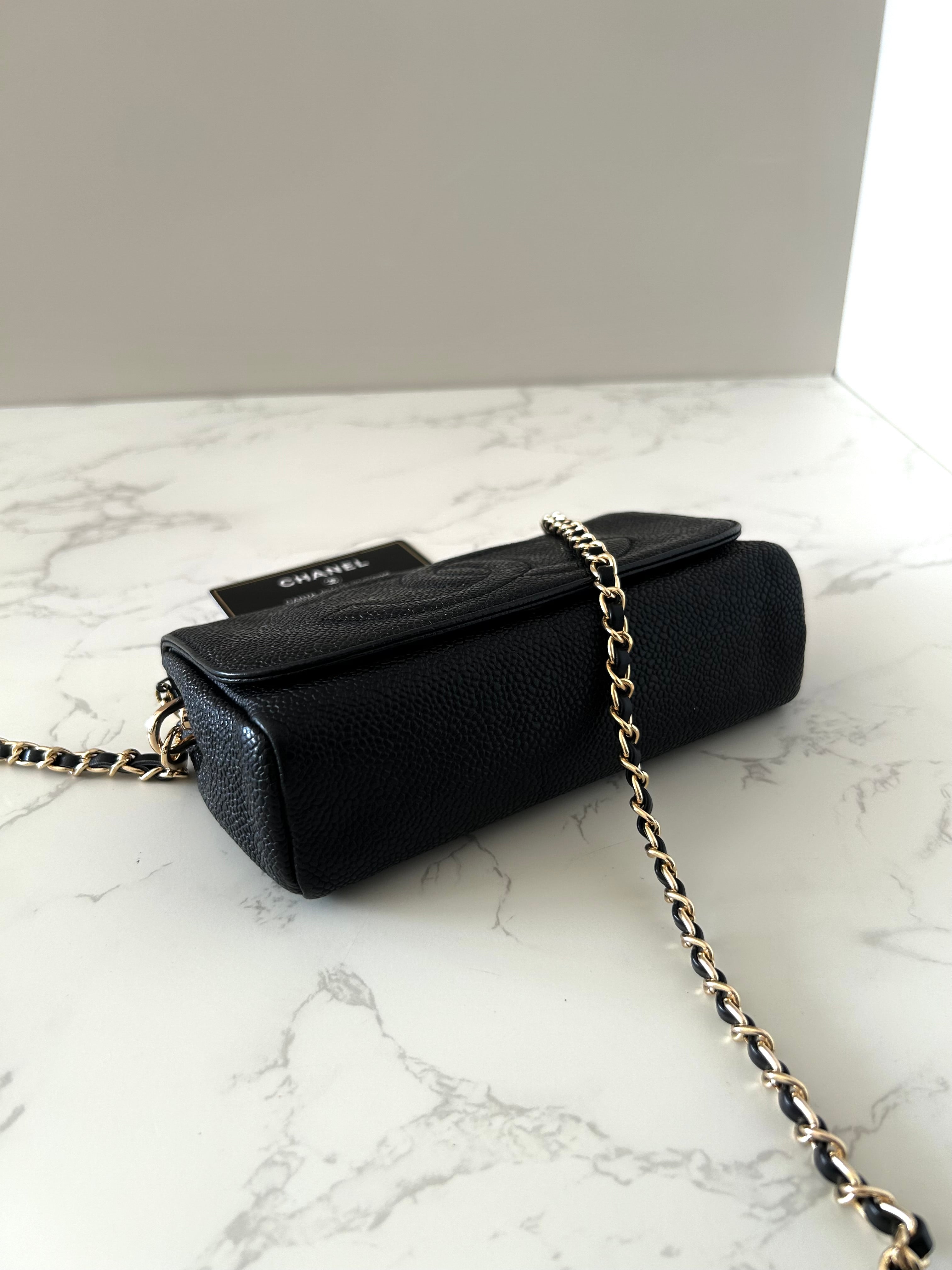 CHANEL Rare Black Caviar with Mirror WOC/Side Bag/Messenger Bag