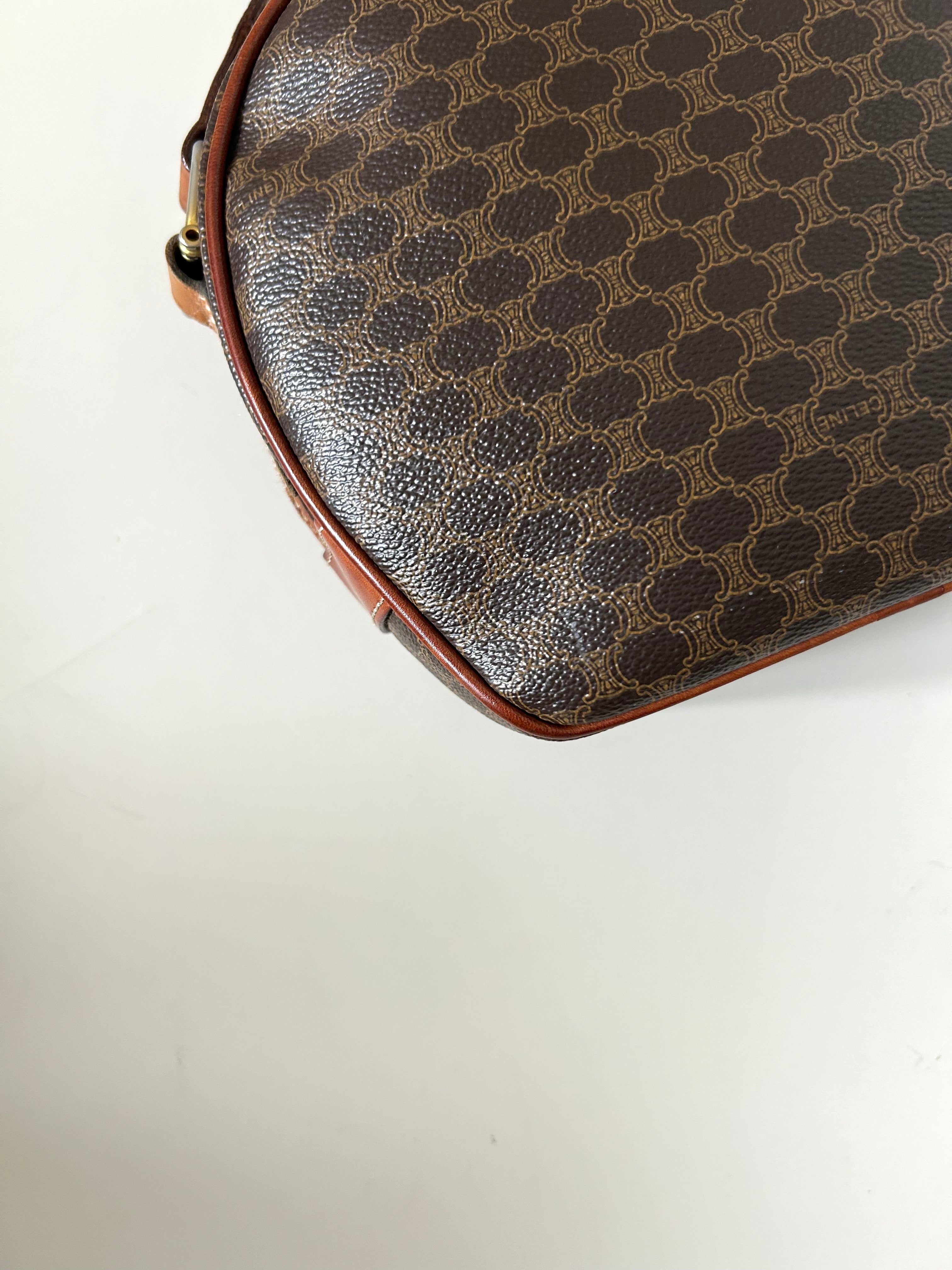 CELINE rare coffee-colored old flower small shell box bag/side backpack/oblique backpack