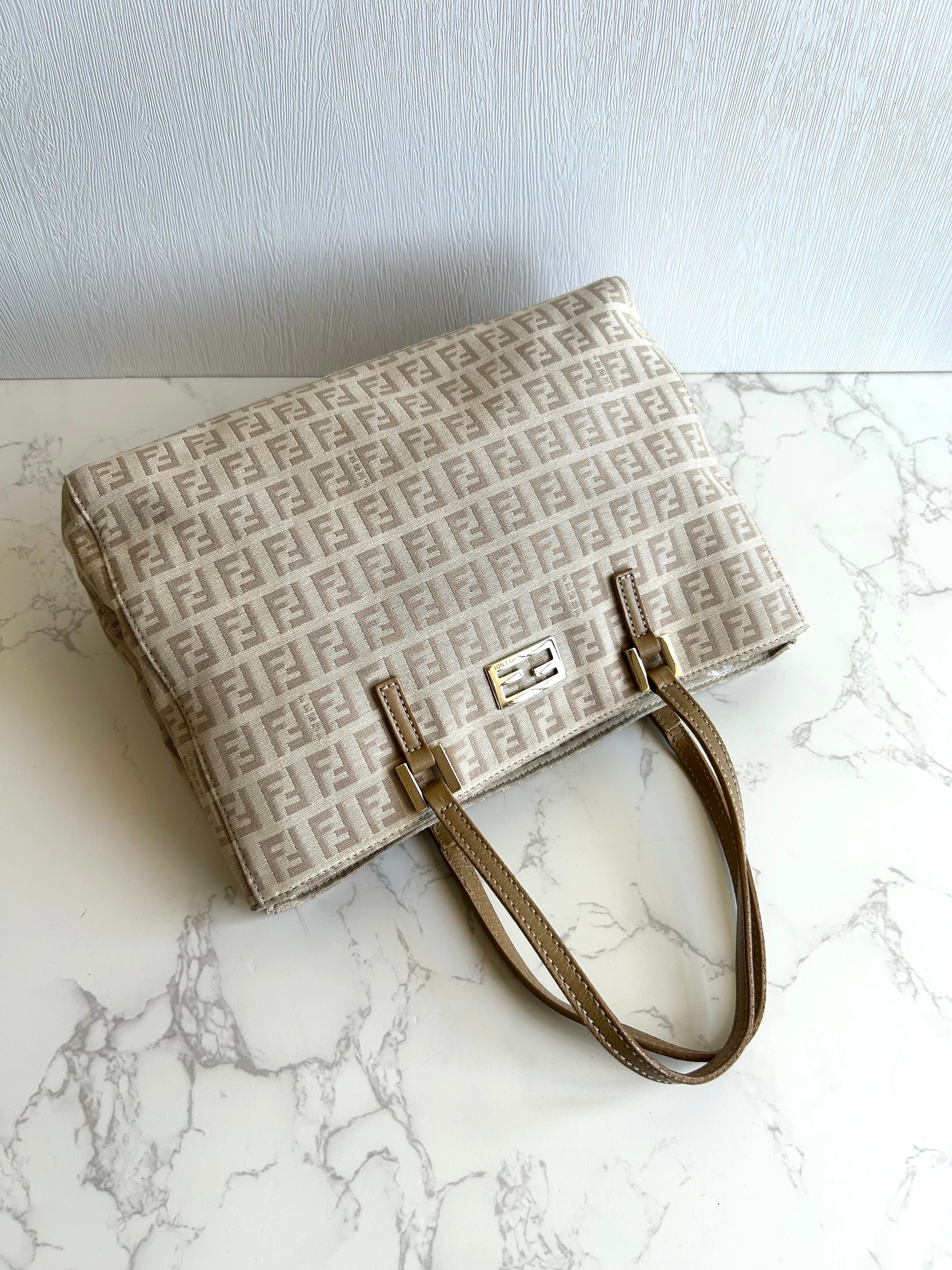 FENDI Zucchino Milk Tea Color Monochrome Tote Bag/Side Bag