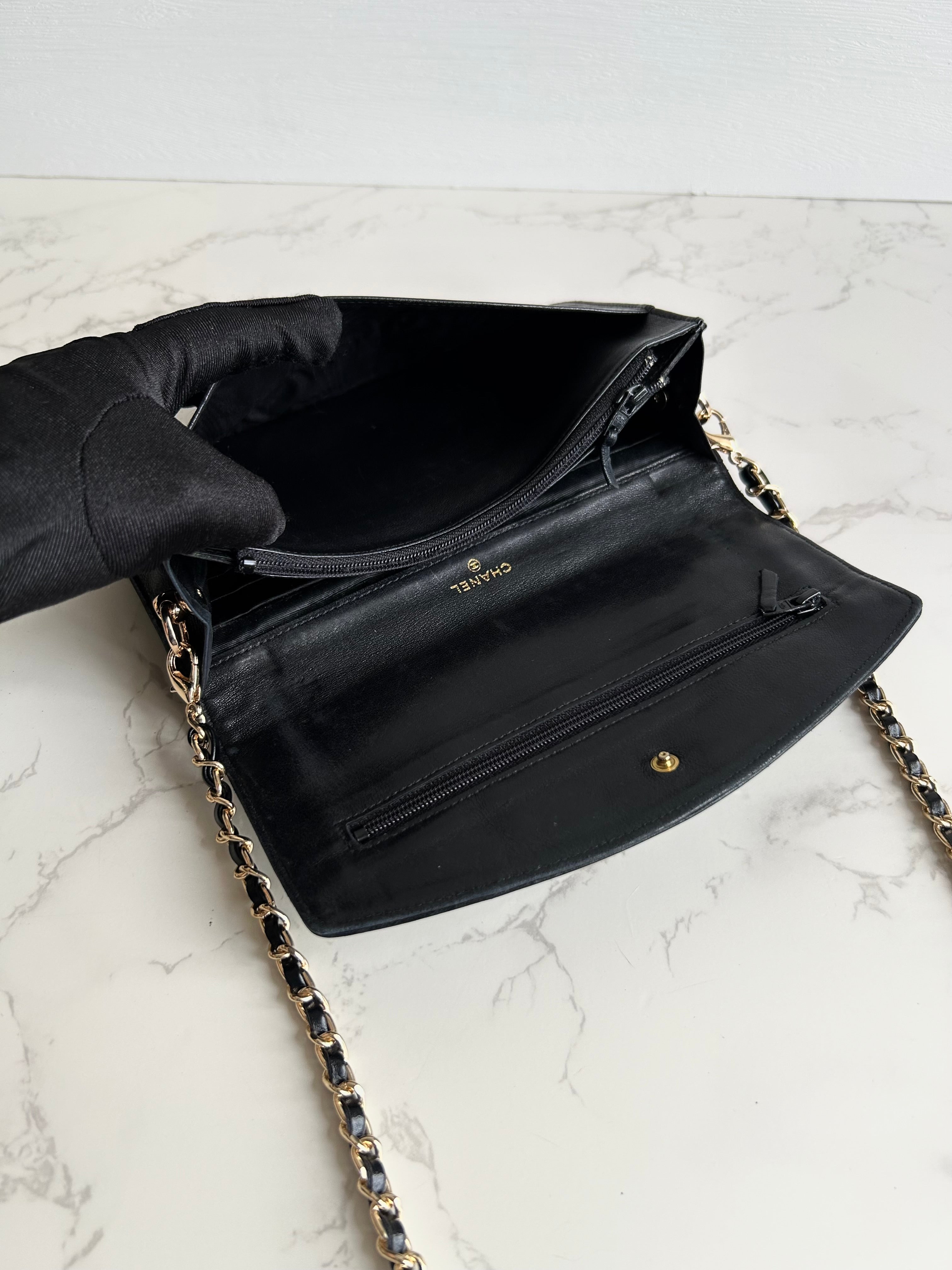CHANEL rare black lambskin chain strap WOC/side bag/oblique bag