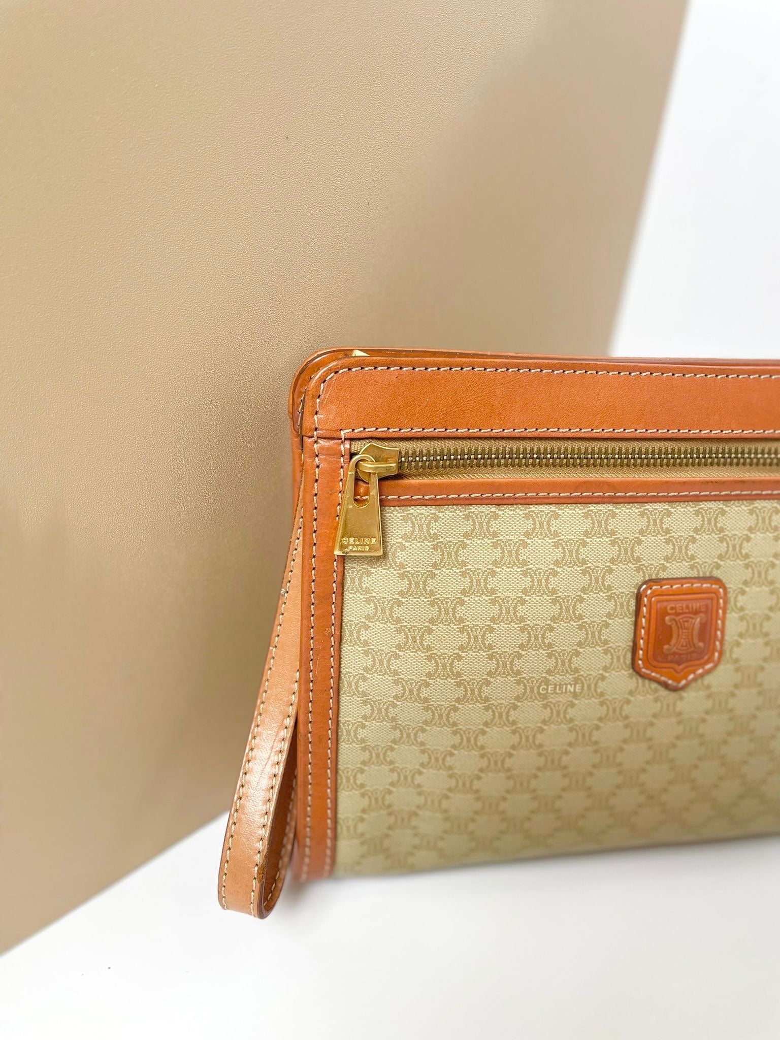 CELINE Beige Apricot Old Flower Leather Gold Arc de Triomphe Buckle Small Bag/Side Bag/Messenger Bag