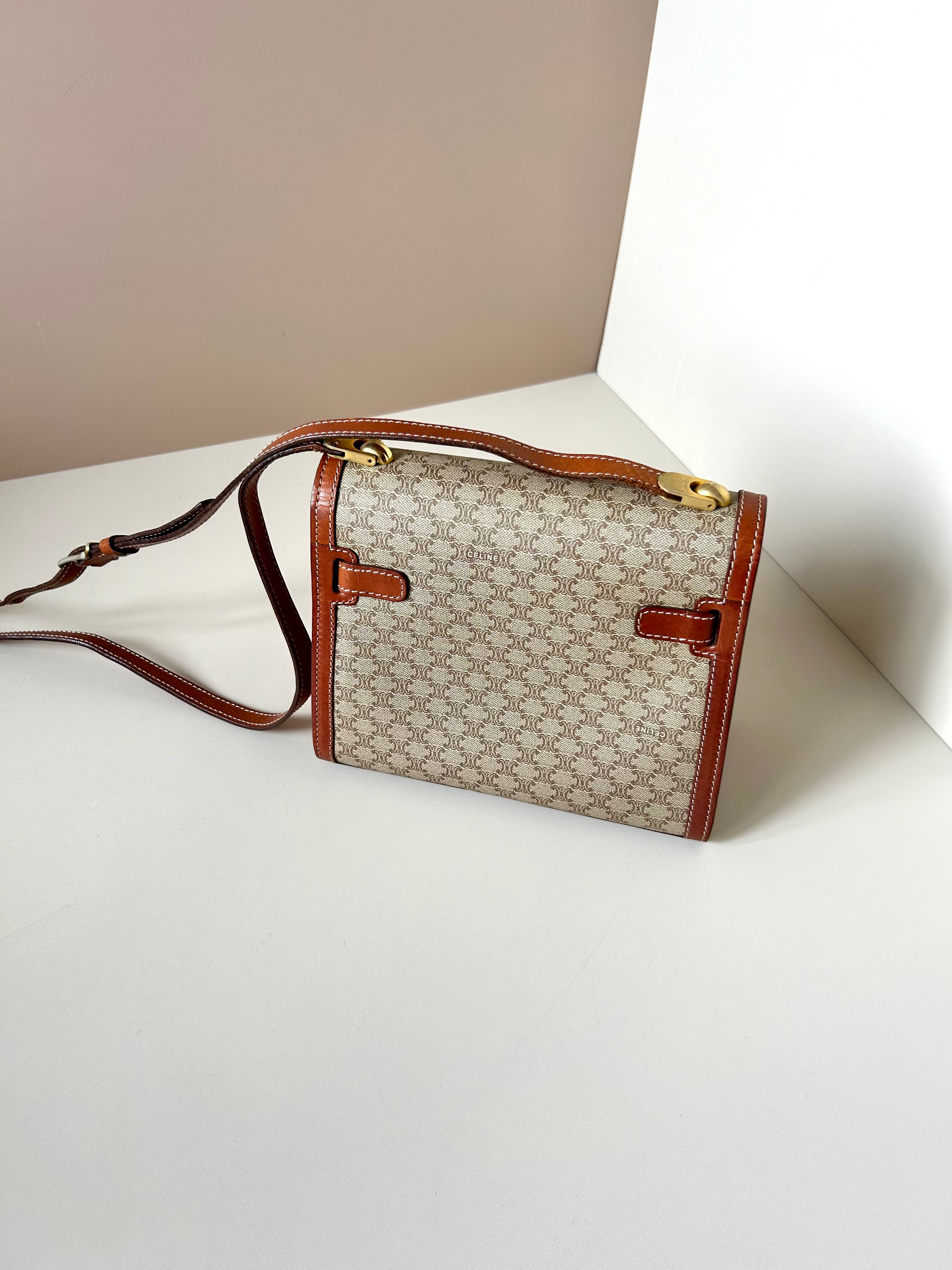 CELINE rare beige old flower Kelly box small bag/side bag/oblique bag