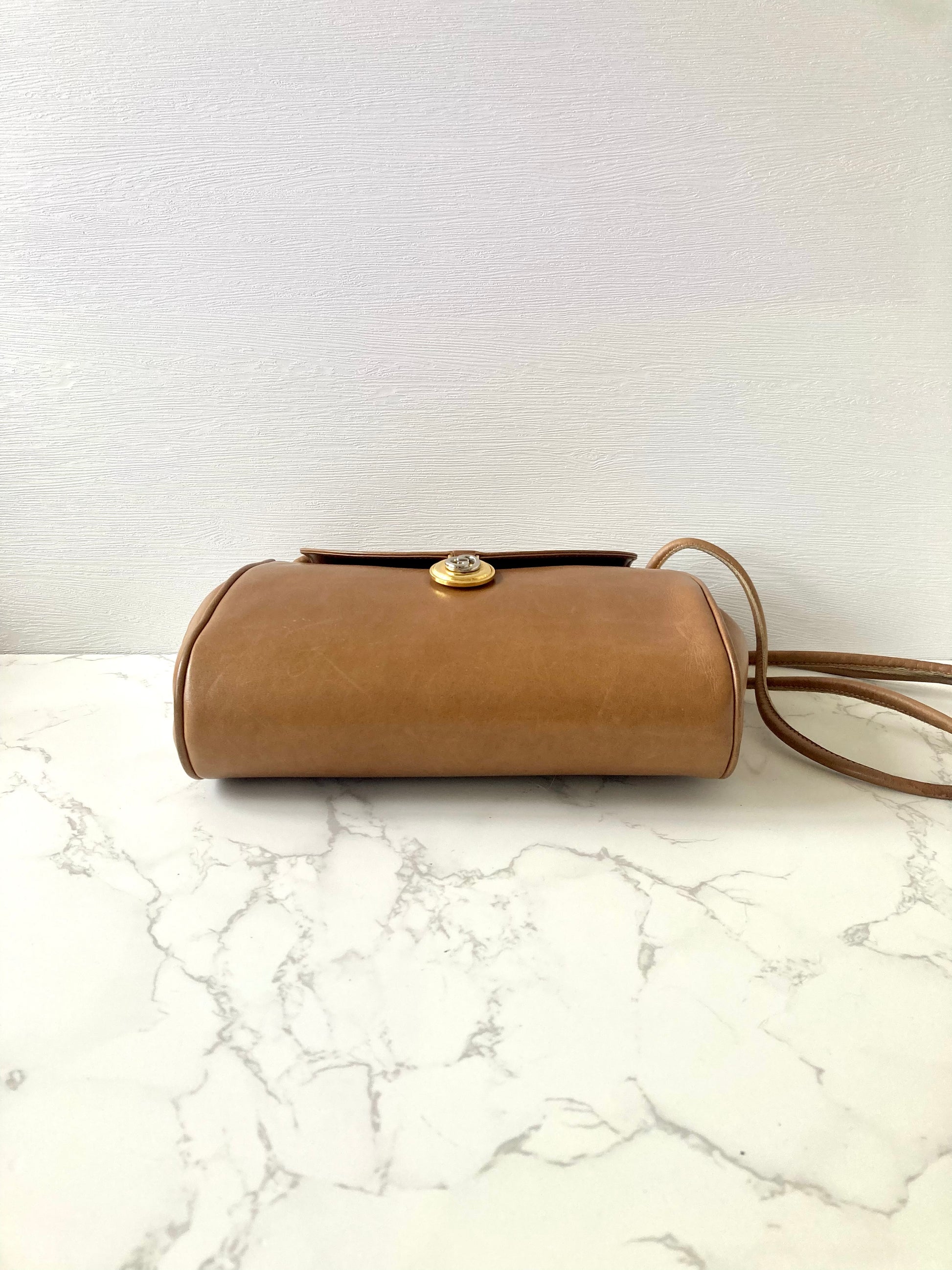 GUCCI Rare Caramel Brown x Gold Coin Leather Shoulder Bag