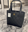(Unused preserved item) CHANEL Vivian black gold label outer seam leather bag/small tote bag/side bag