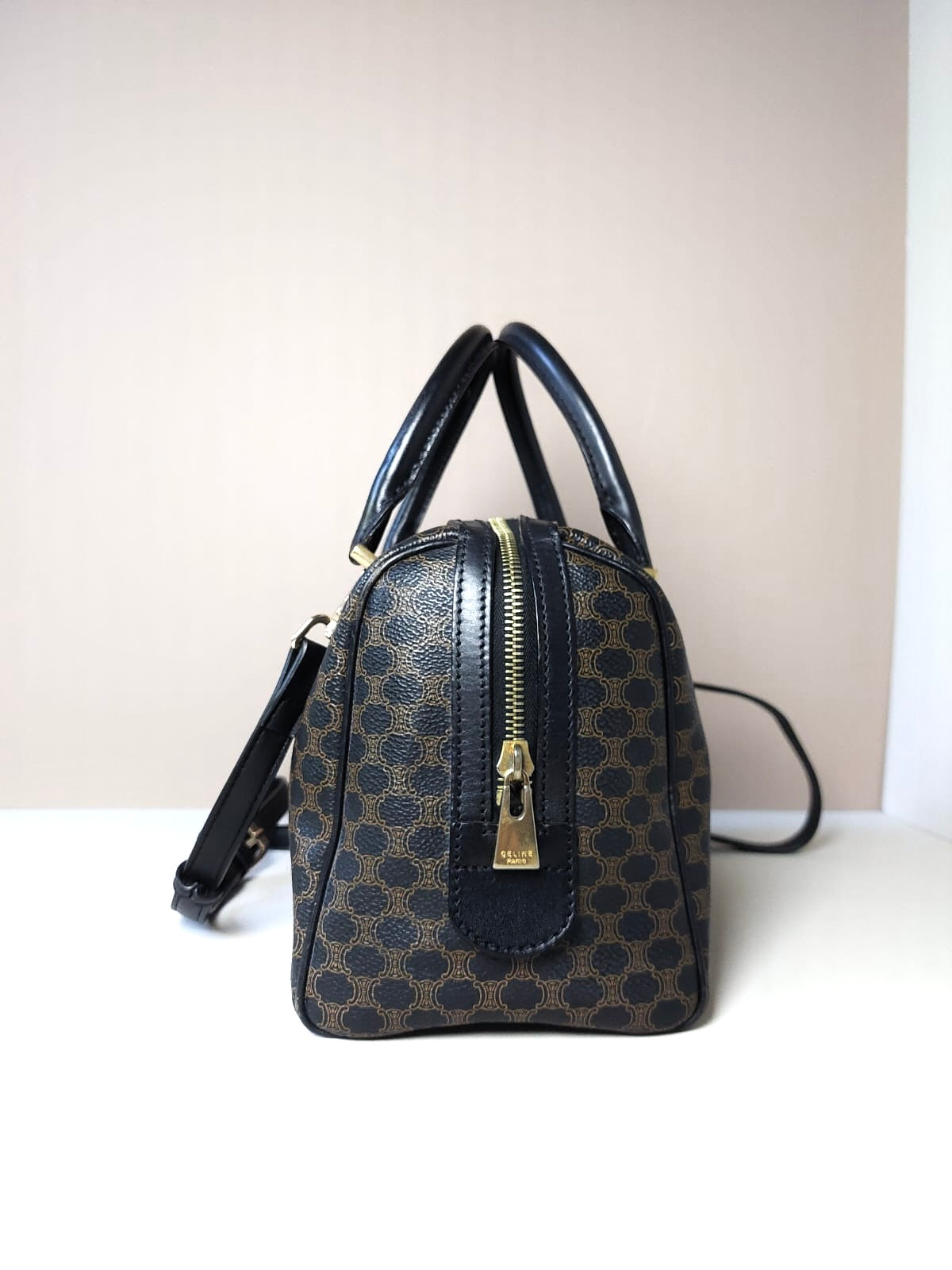 CELINE black old flower leather Boston barrel small bag/side backpack/handbag