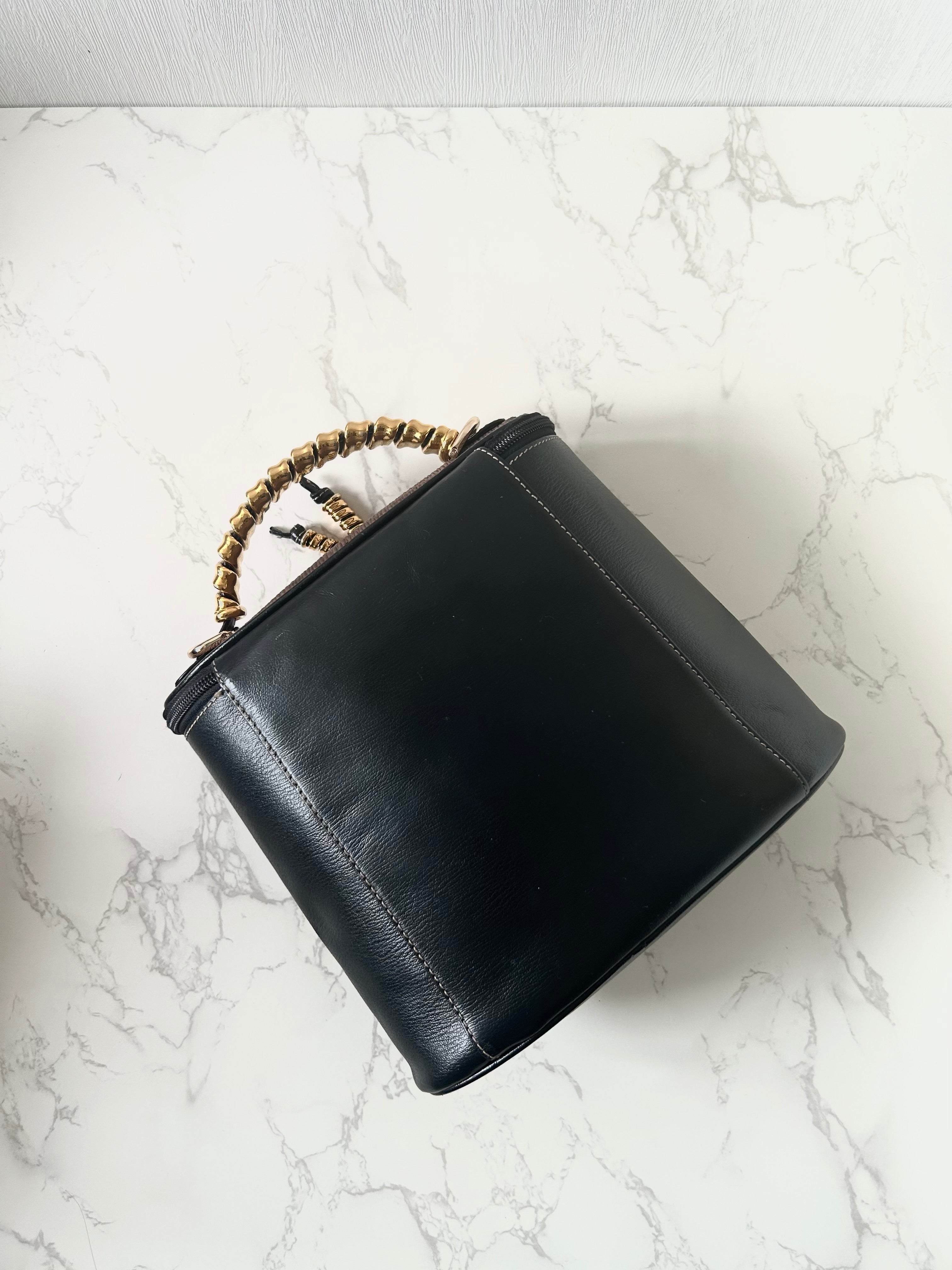 LOEWE gold snake bone black leather box dual-purpose side backpack/oblique backpack/handbag