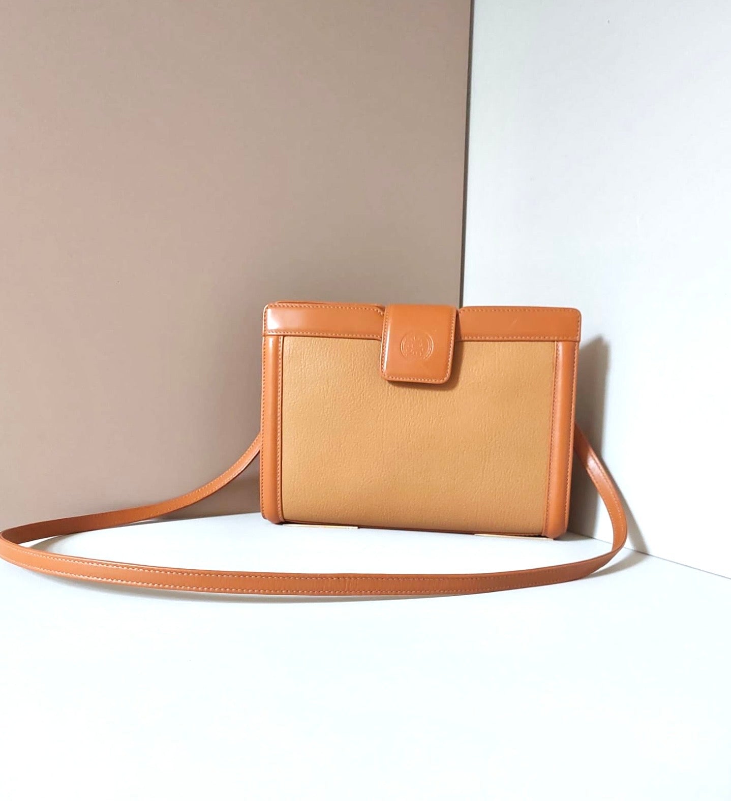 GUCCI rare caramel coffee color matching leather small bag/side bag/crossbody bag/clutch bag