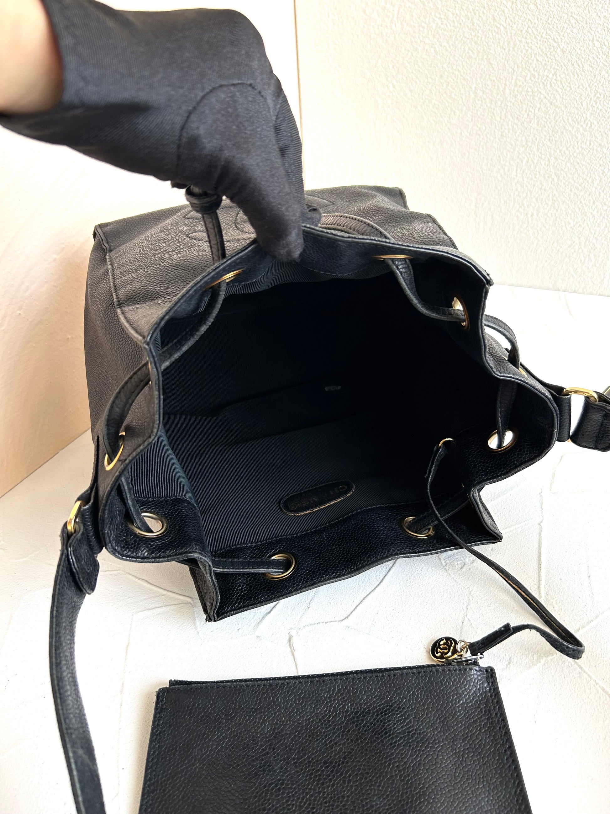 中古二手Chanel黑色魚子醬皮革水桶包/側背包/斜背包