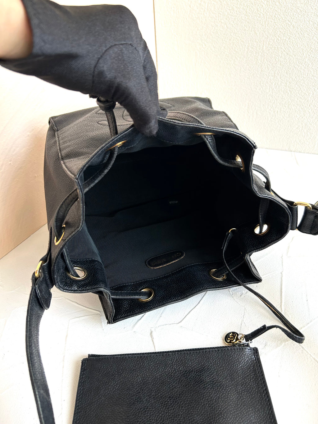 Second-hand Chanel black caviar leather bucket bag/side bag/crossbody bag