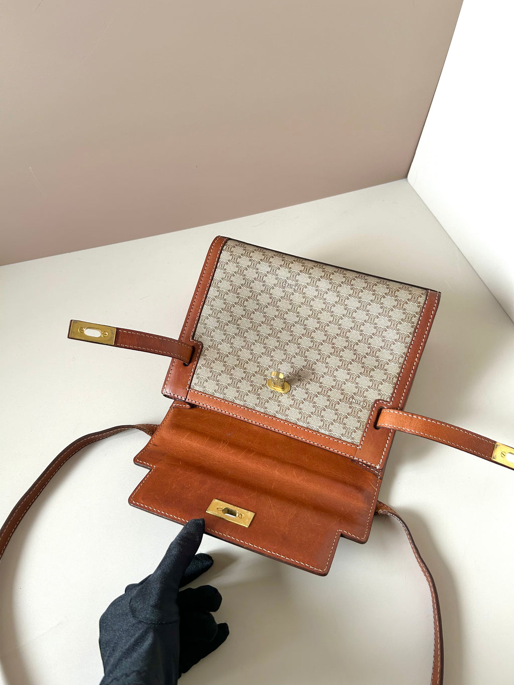 CELINE rare beige old flower Kelly box small bag/side bag/oblique bag