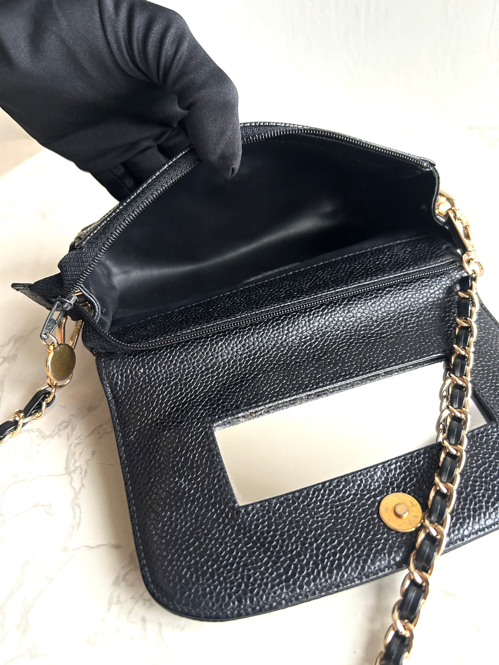 Chanel連鏡子黑金魚子醬皮革包 側背包 斜背包 中古包