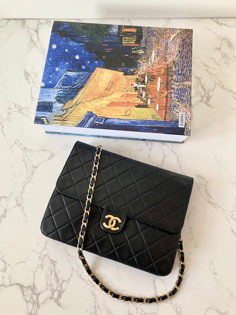 CHANEL classic black gold buckle 22cm Half Flap chain small bag/side backpack/shoulder bag