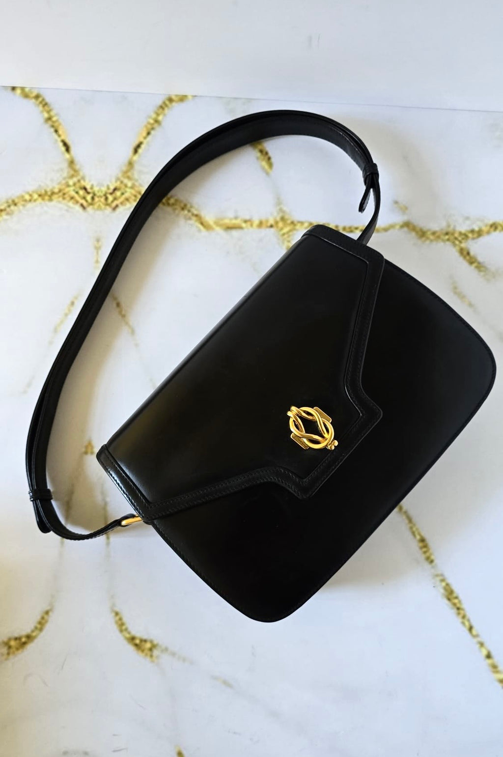 Gucci Double-Twist Lock Flap Bag in Black and Gold (Shoulder Bag / Crossbody Bag)